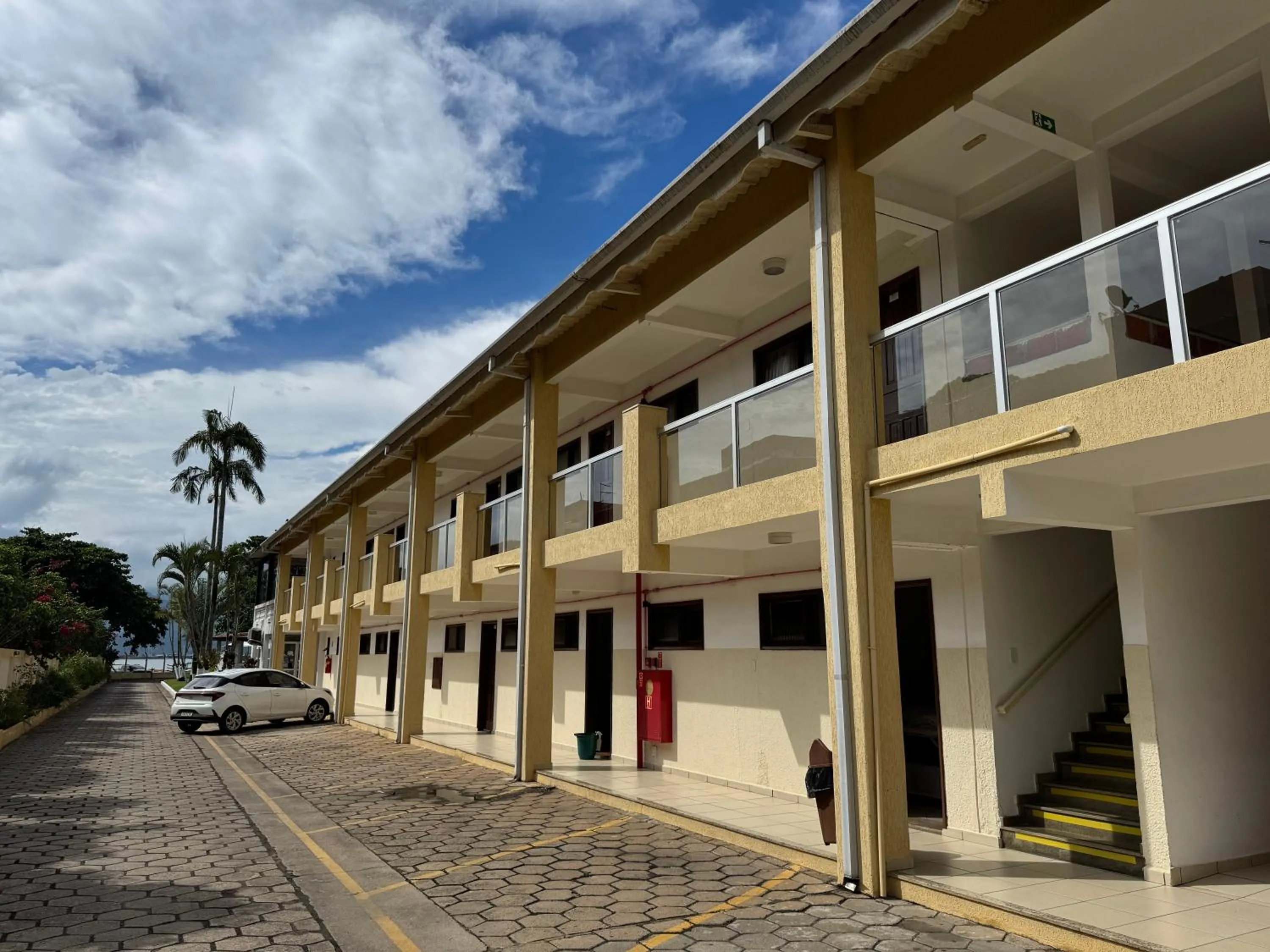 Property building in Hotel Recanto dos Pássaros