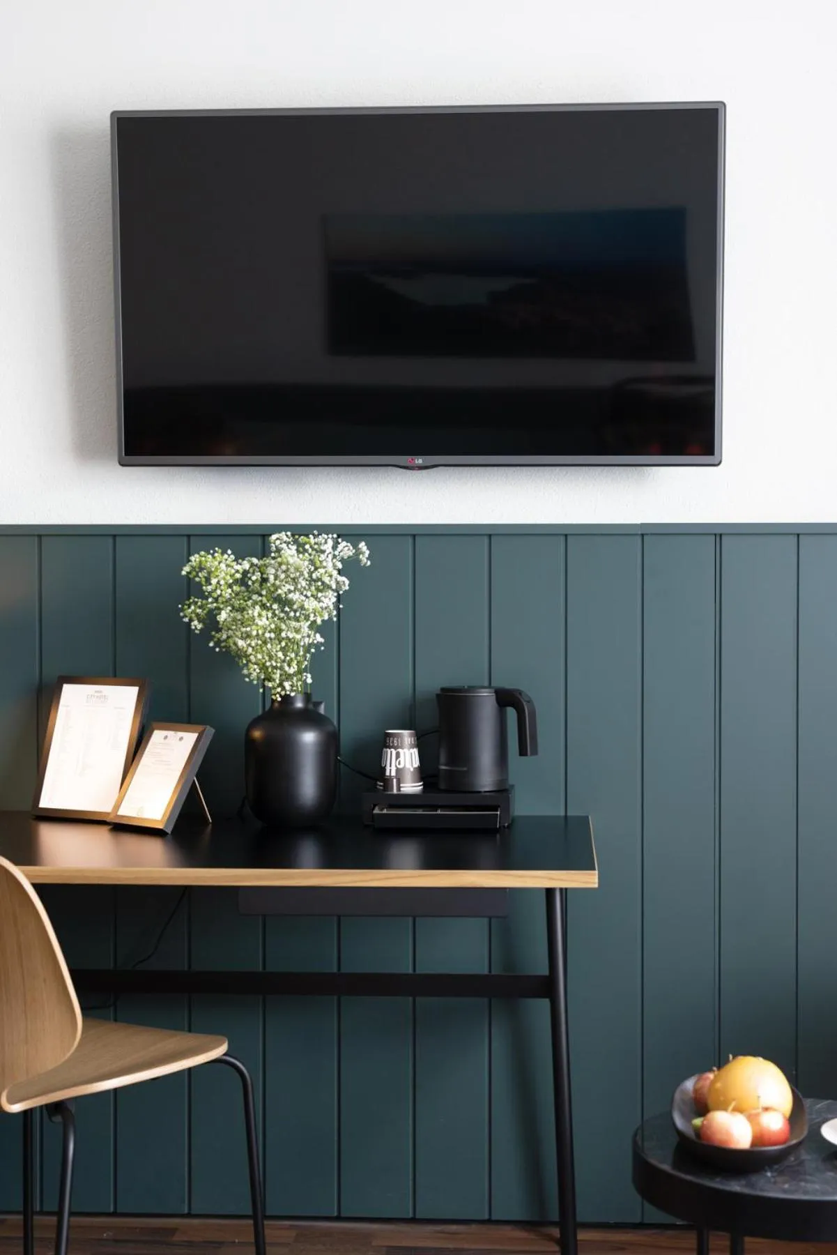 TV and multimedia in City Hotel Biel Bienne Free Parking