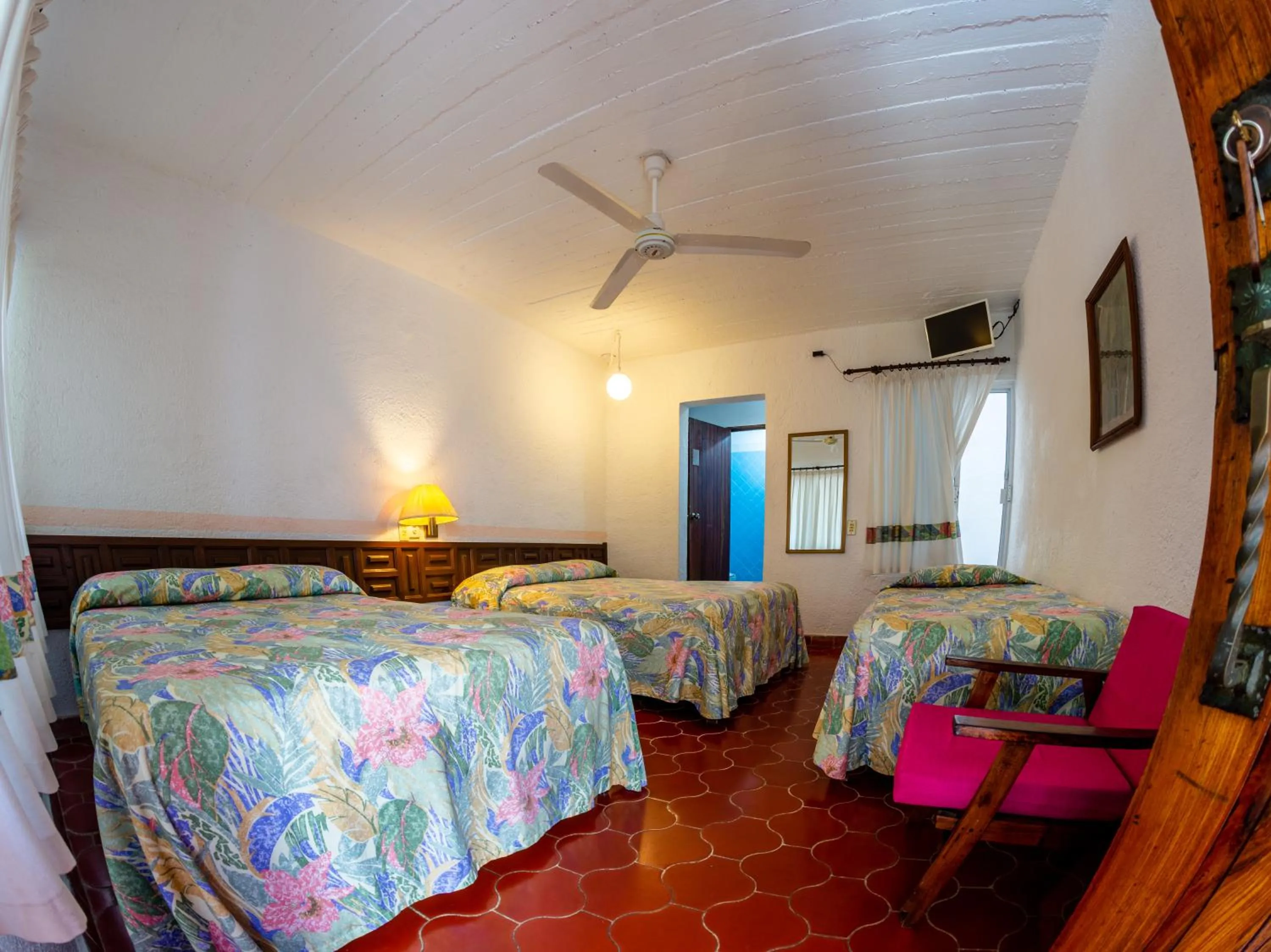 Photo of the whole room, Bed in Hotel Delfin