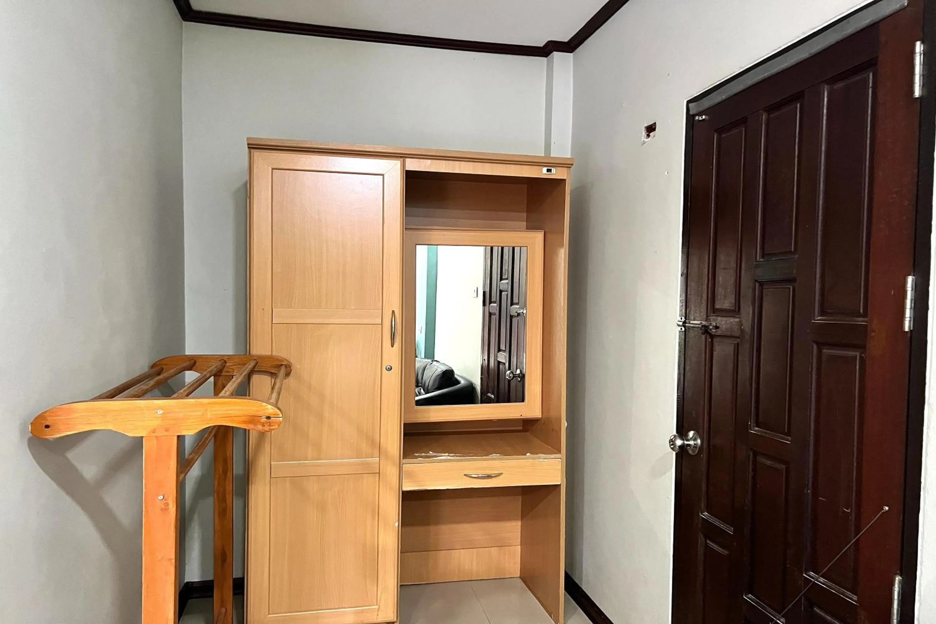 wardrobe in Saithong Resort