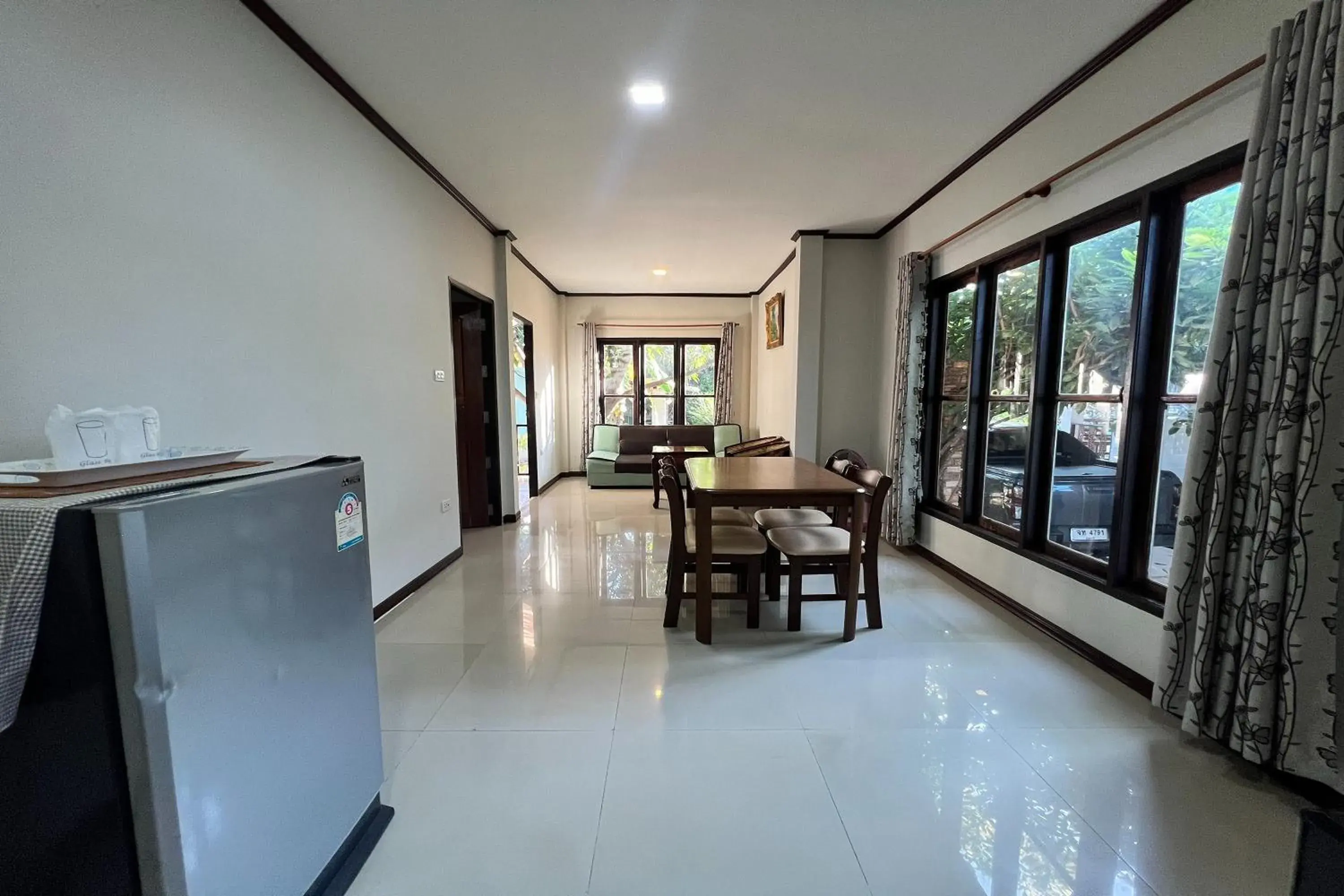 Dining area in Saithong Resort Dining area in Saithong Resort