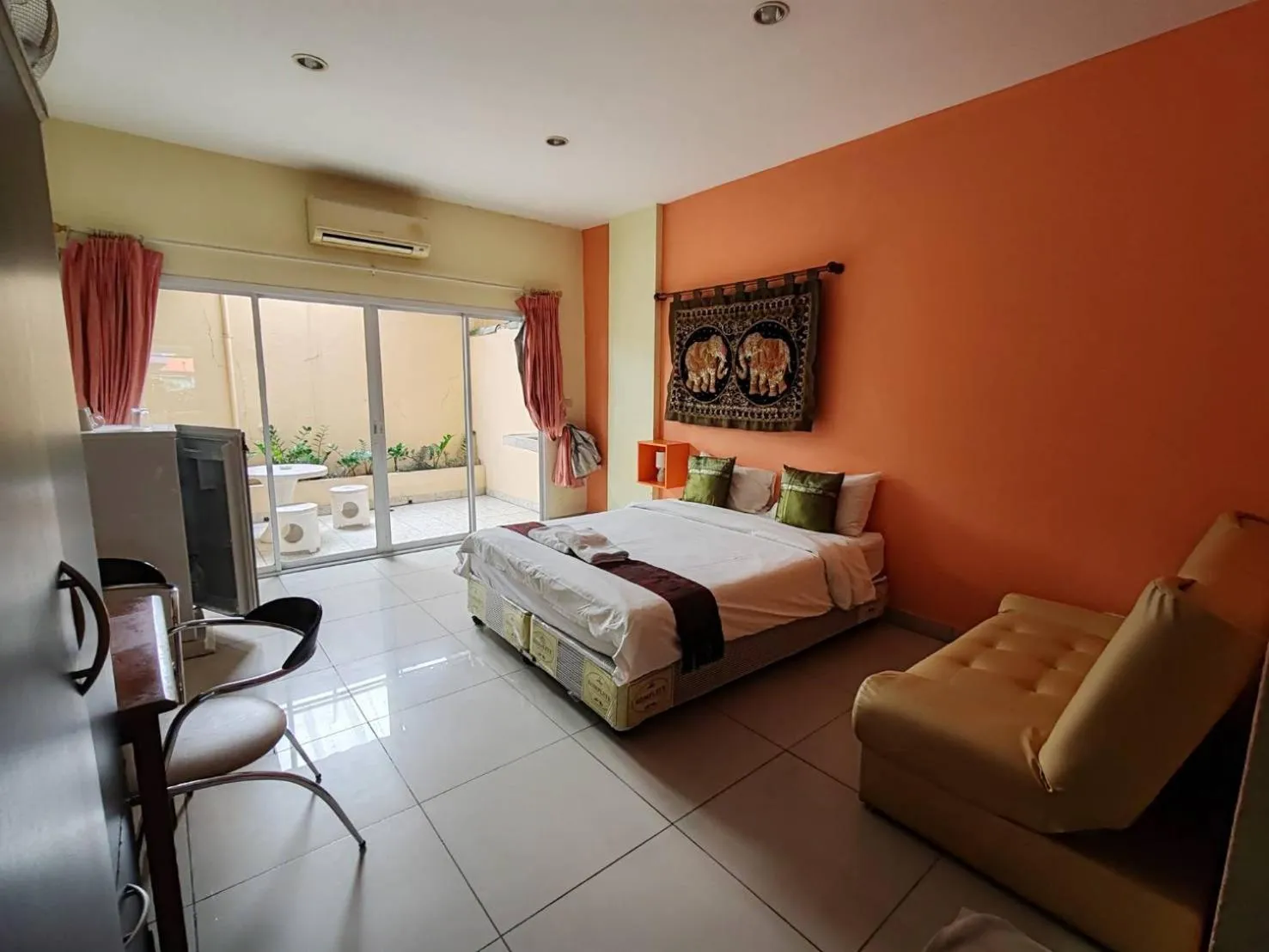 Bed in Jomtien Hostel