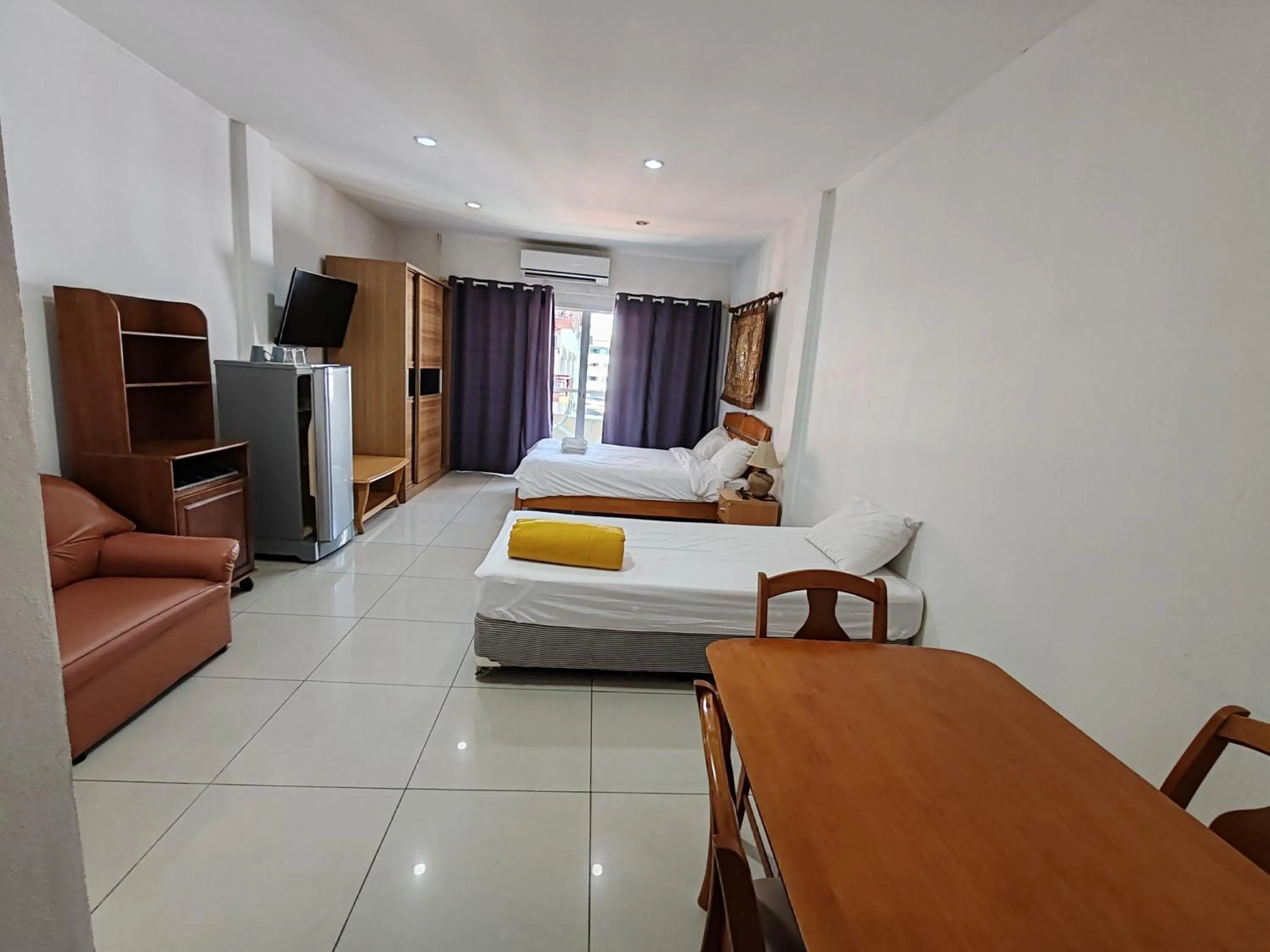Bedroom, Bed in Jomtien Hostel