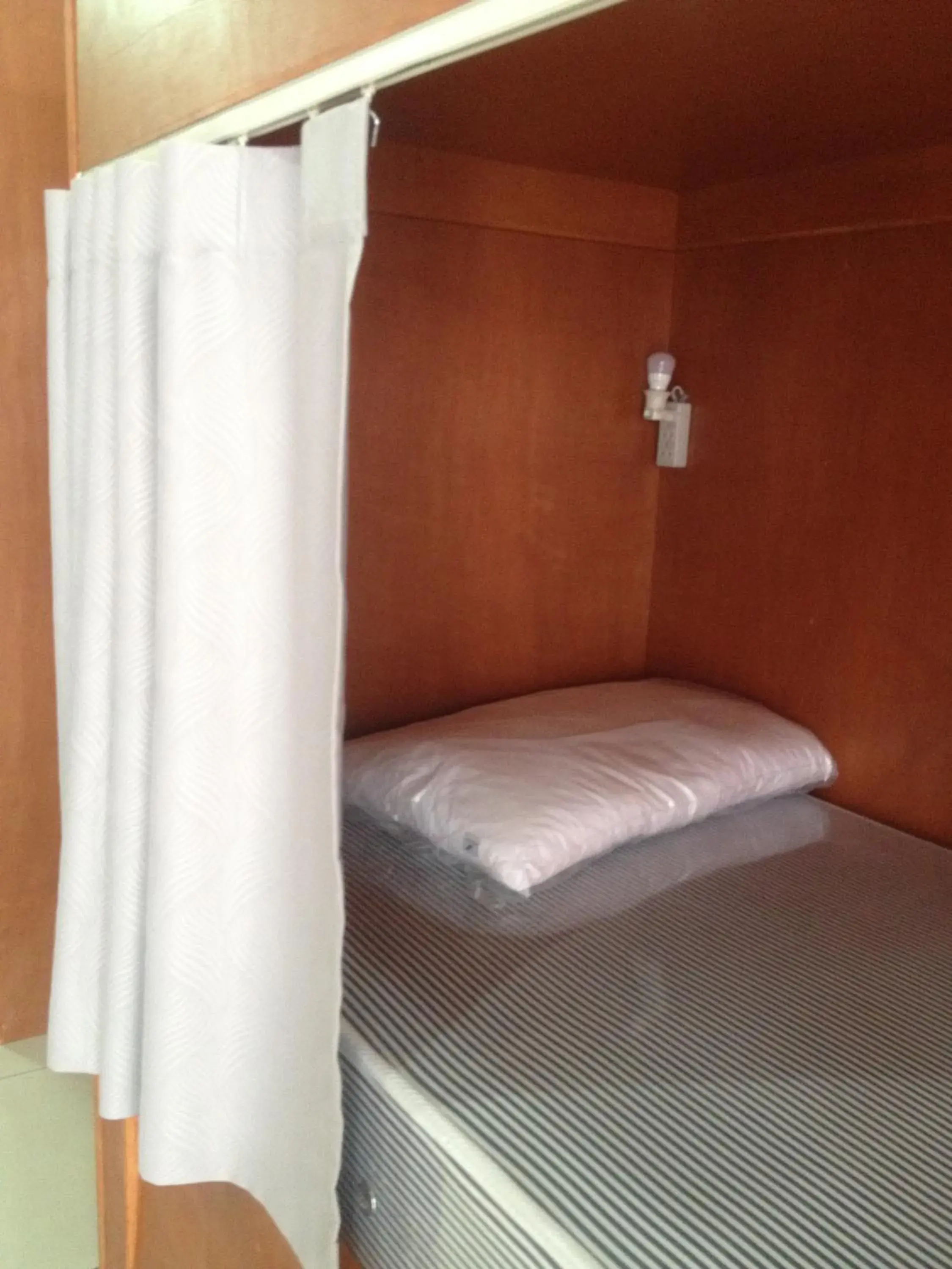 bunk bed, Bed in Jomtien Hostel bunk bed, Bed in Jomtien Hostel