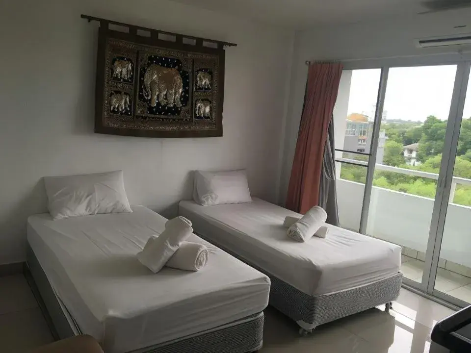 Bedroom, Bed in Jomtien Hostel Bedroom, Bed in Jomtien Hostel