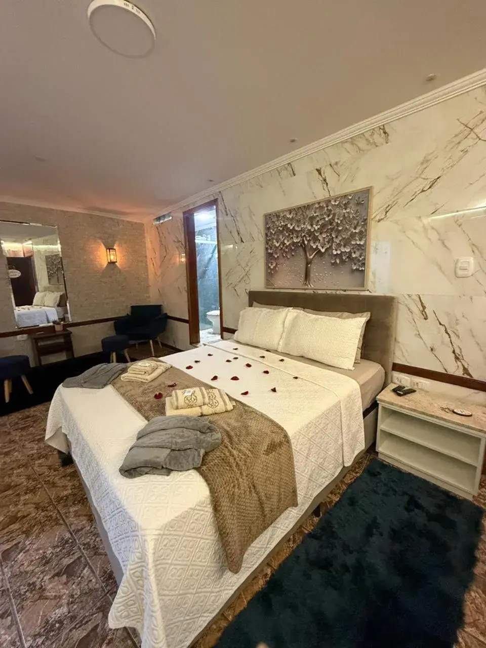 Large Double Room in Pousada Beira Rio Large Double Room in Pousada Beira Rio