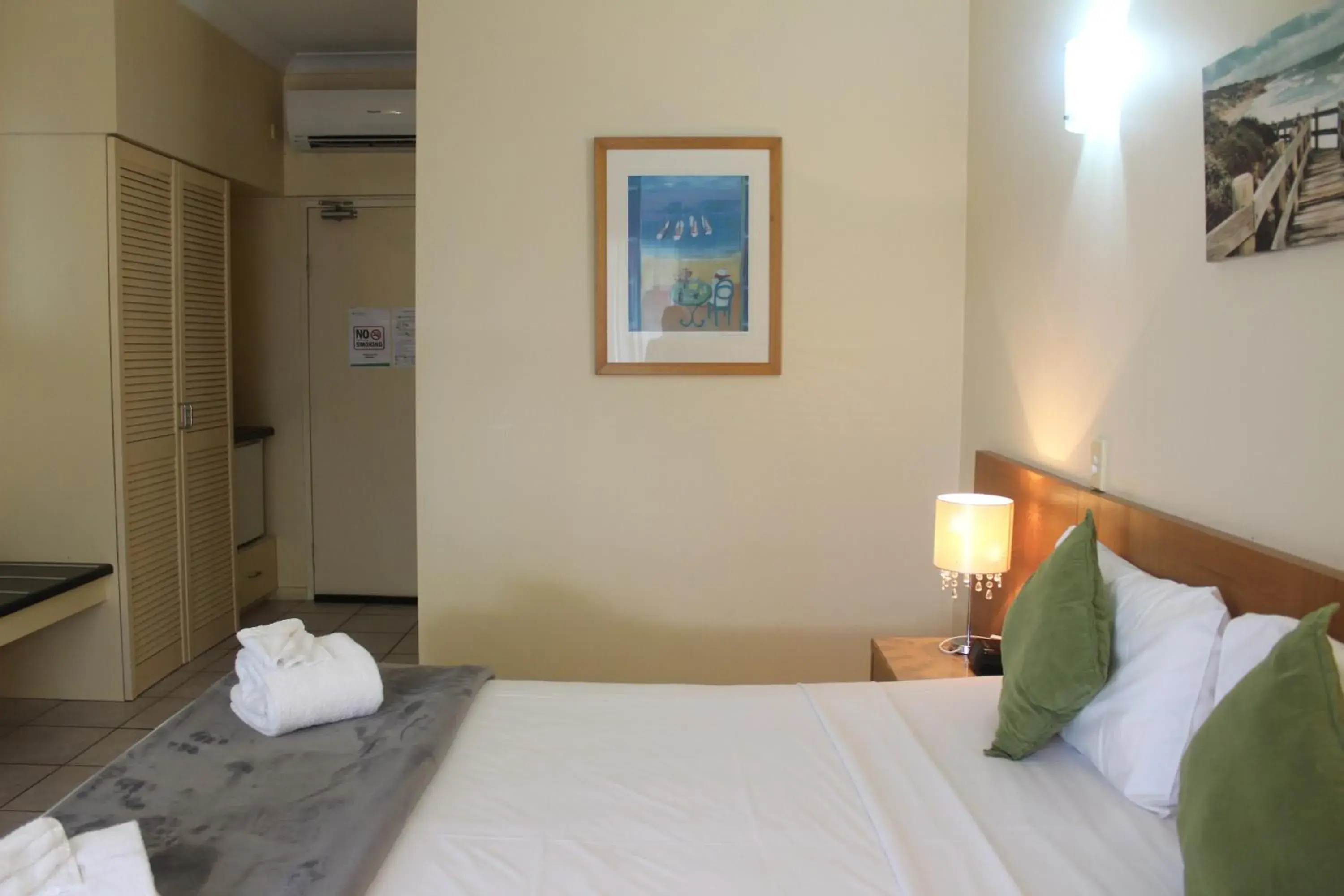 Bed in Crystal Garden Resort & Restaurant Bed in Crystal Garden Resort & Restaurant