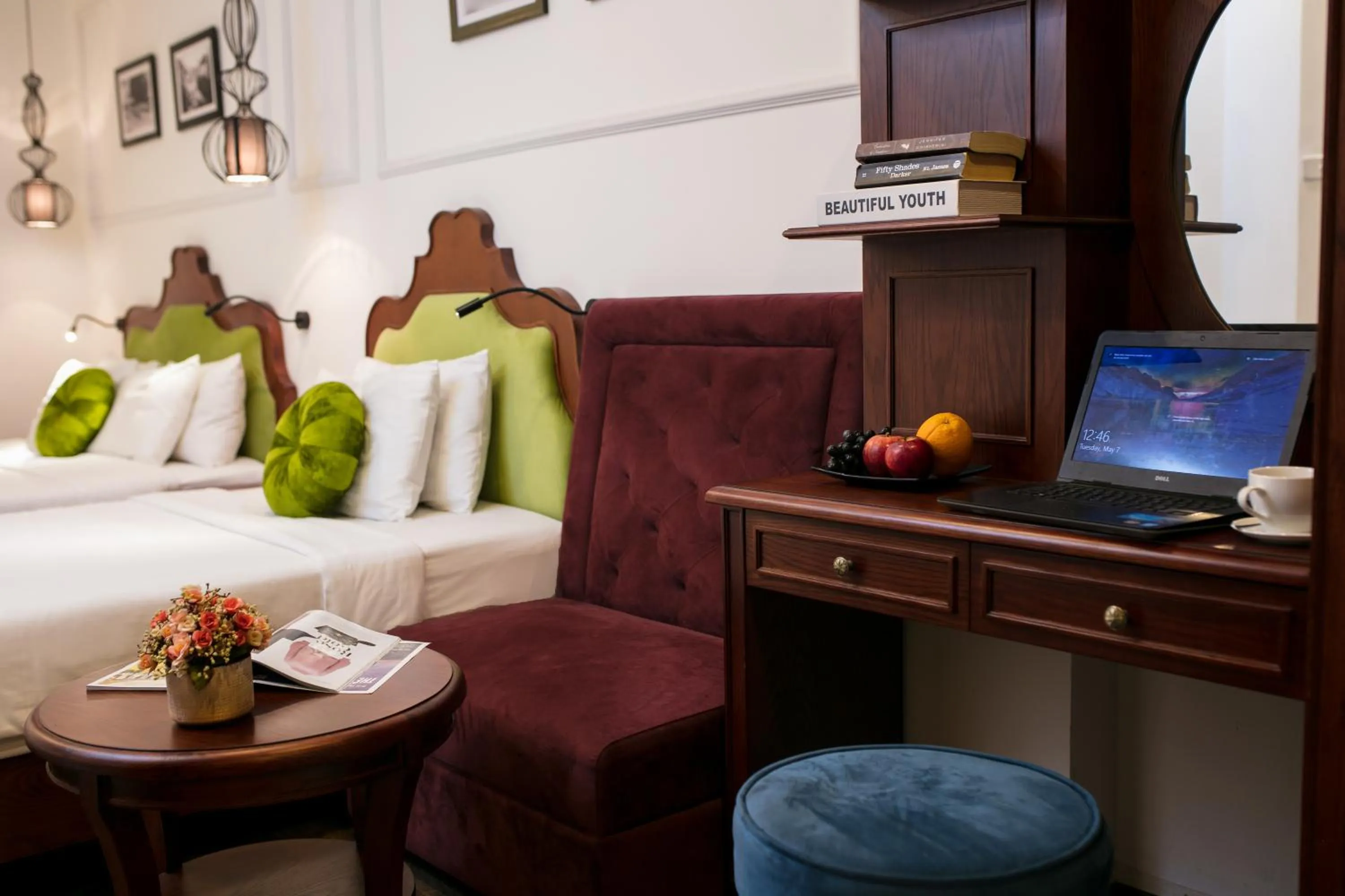 Coffee/tea facilities, Bed in Vision Premier Hotel & Spa