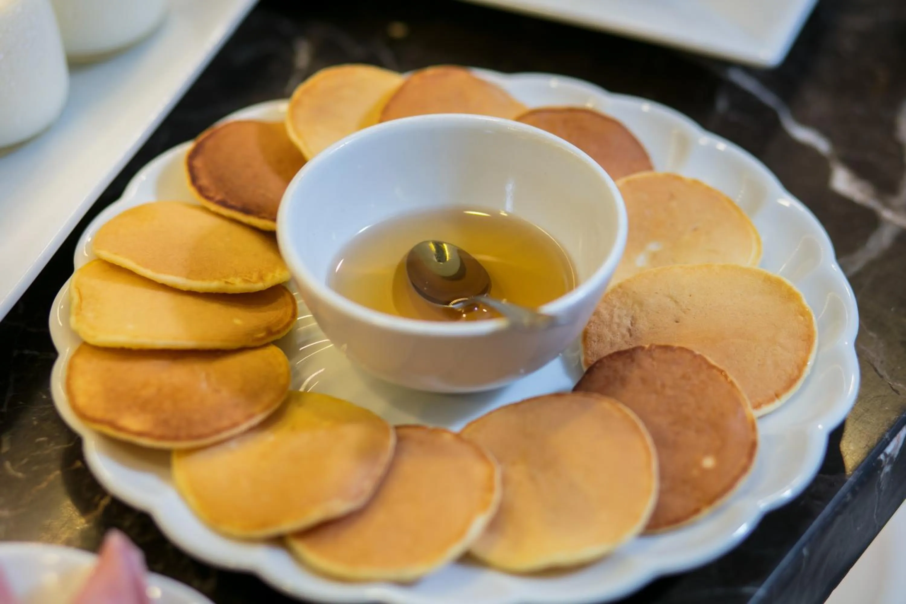 Restaurant/places to eat in Vision Premier Hotel & Spa