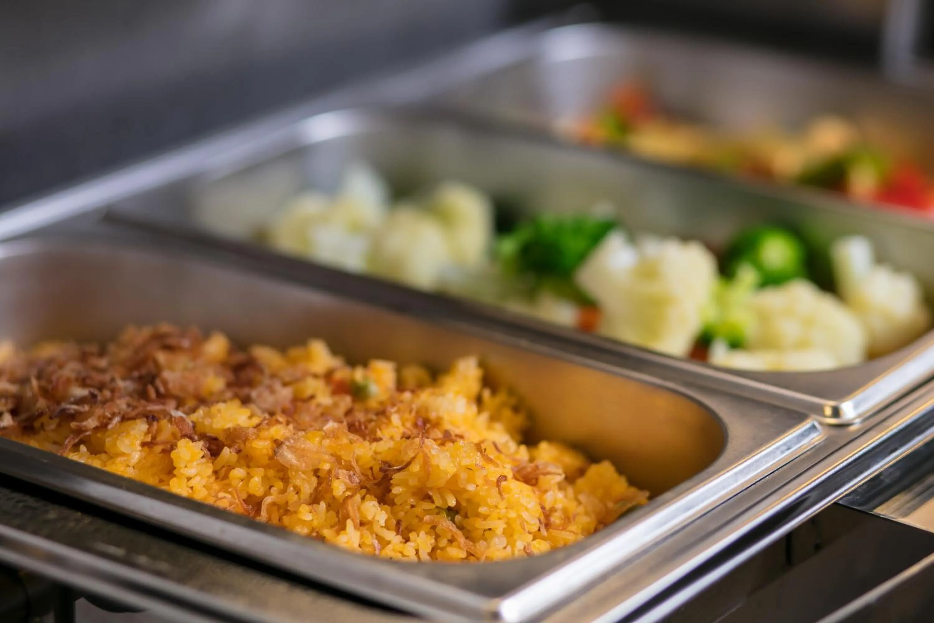 Restaurant/places to eat in Vision Premier Hotel & Spa