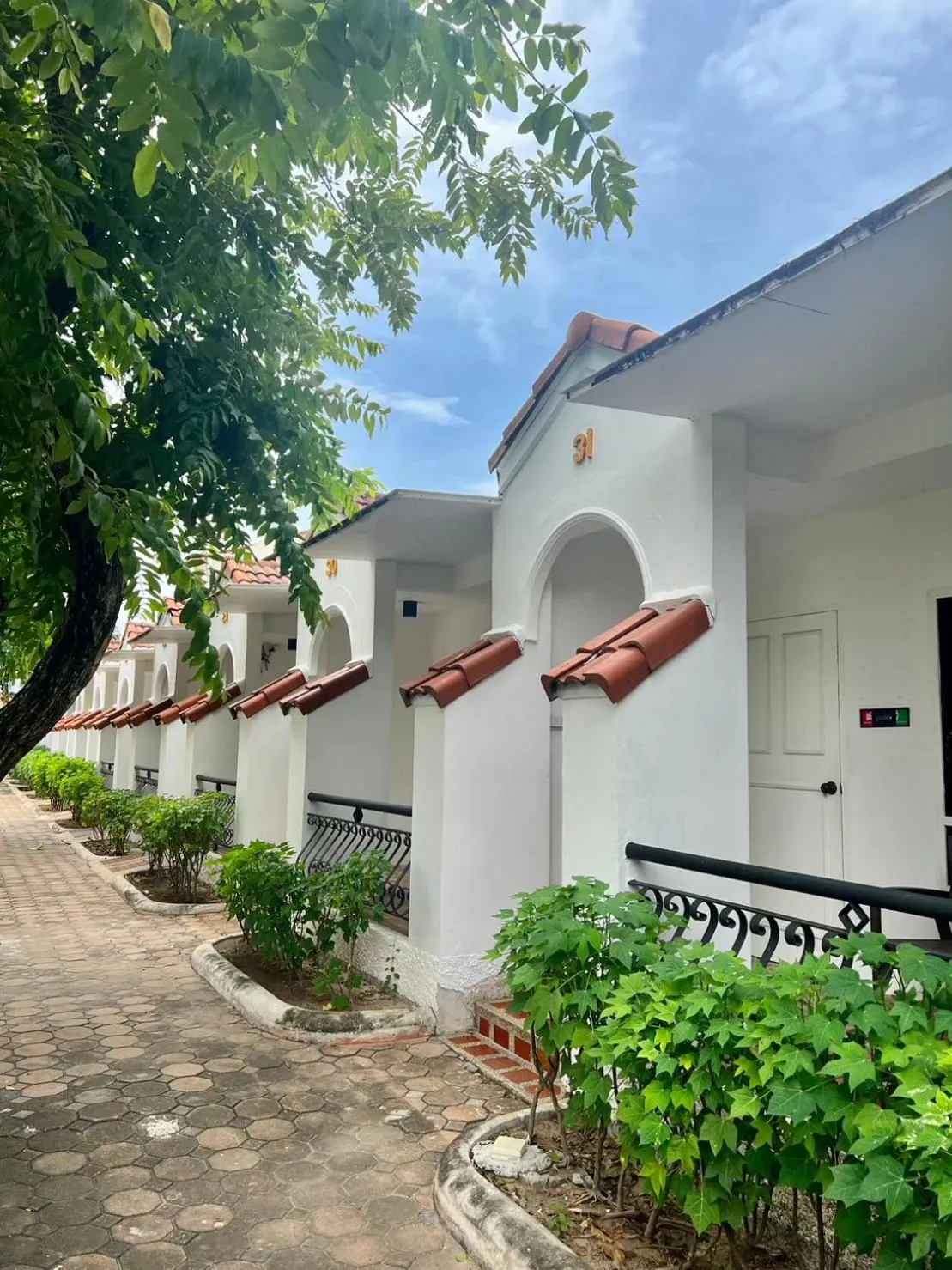 Dad D Resort by Lopburi Inn Resort