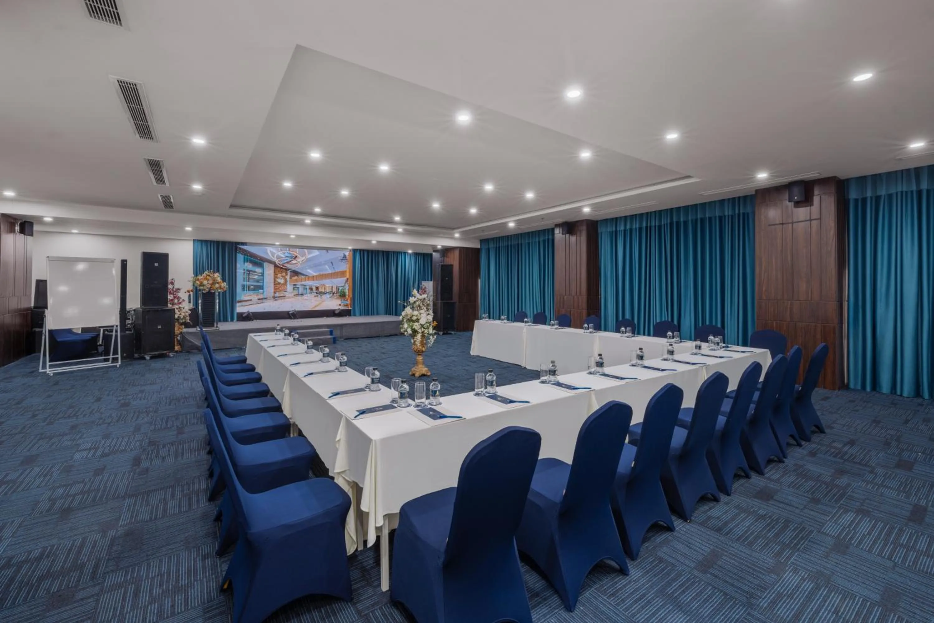 Meeting/conference room in Canvas Danang Beach Hotel