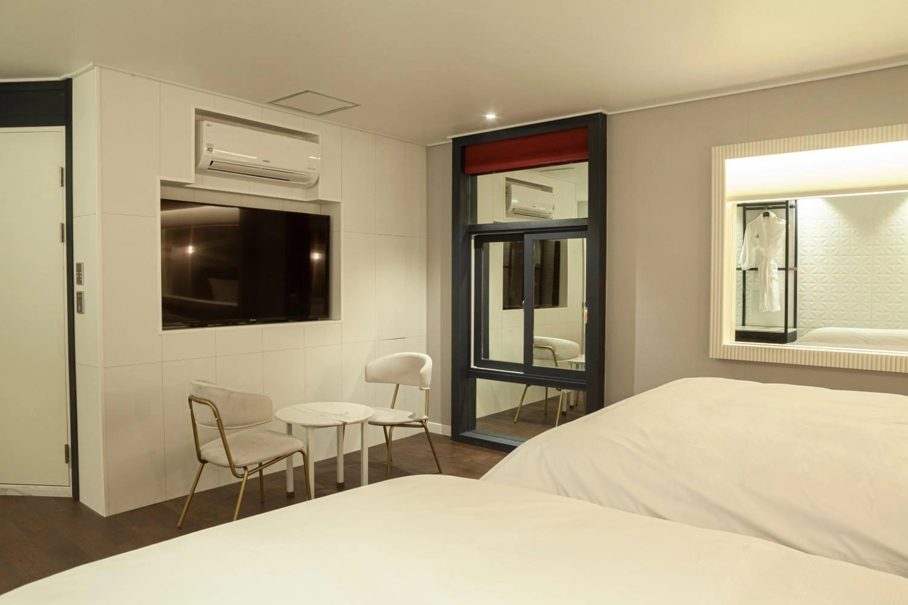 Bed in Sinan Equelim Hotel