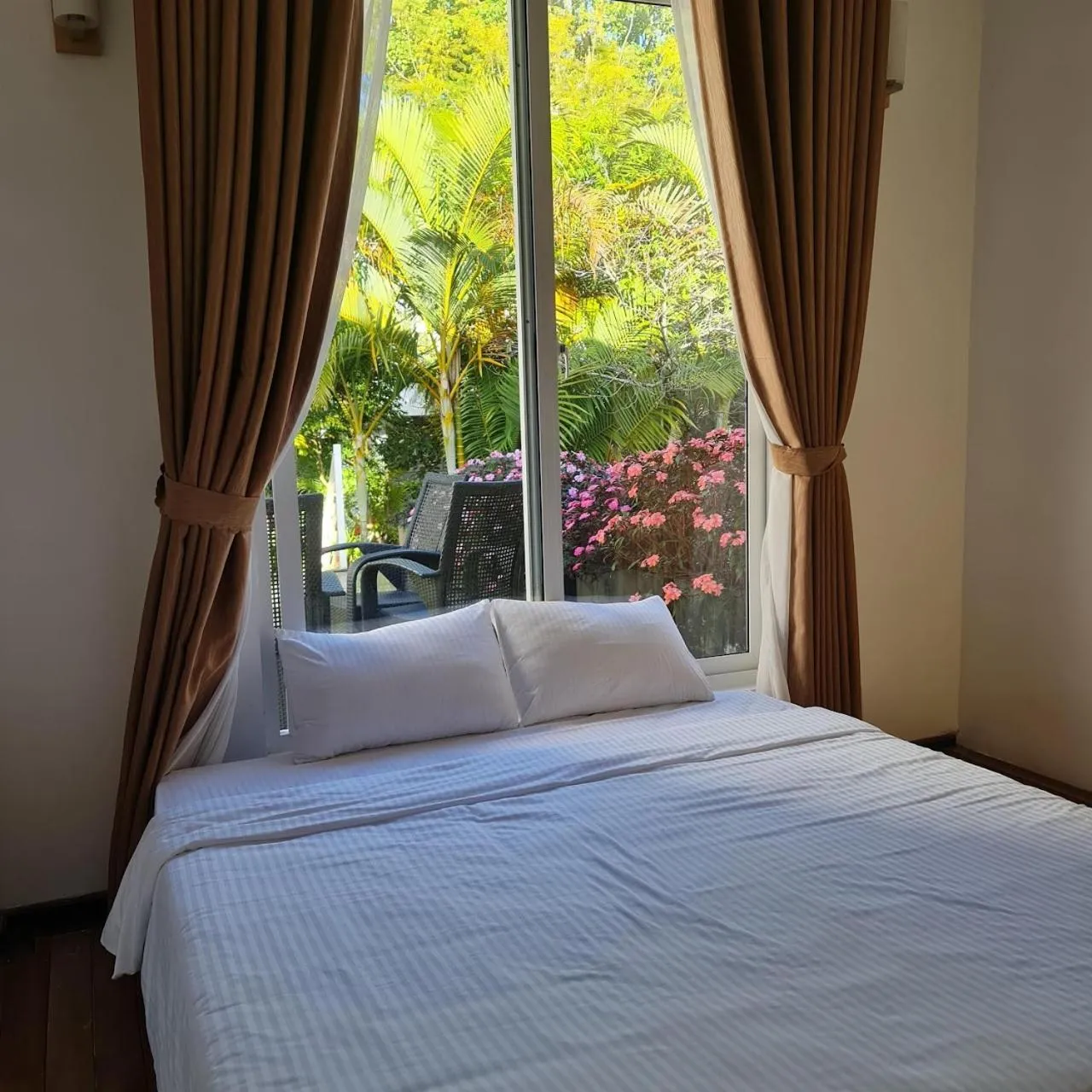 Bed in VILLA KIM GIA ĐÀ LẠT