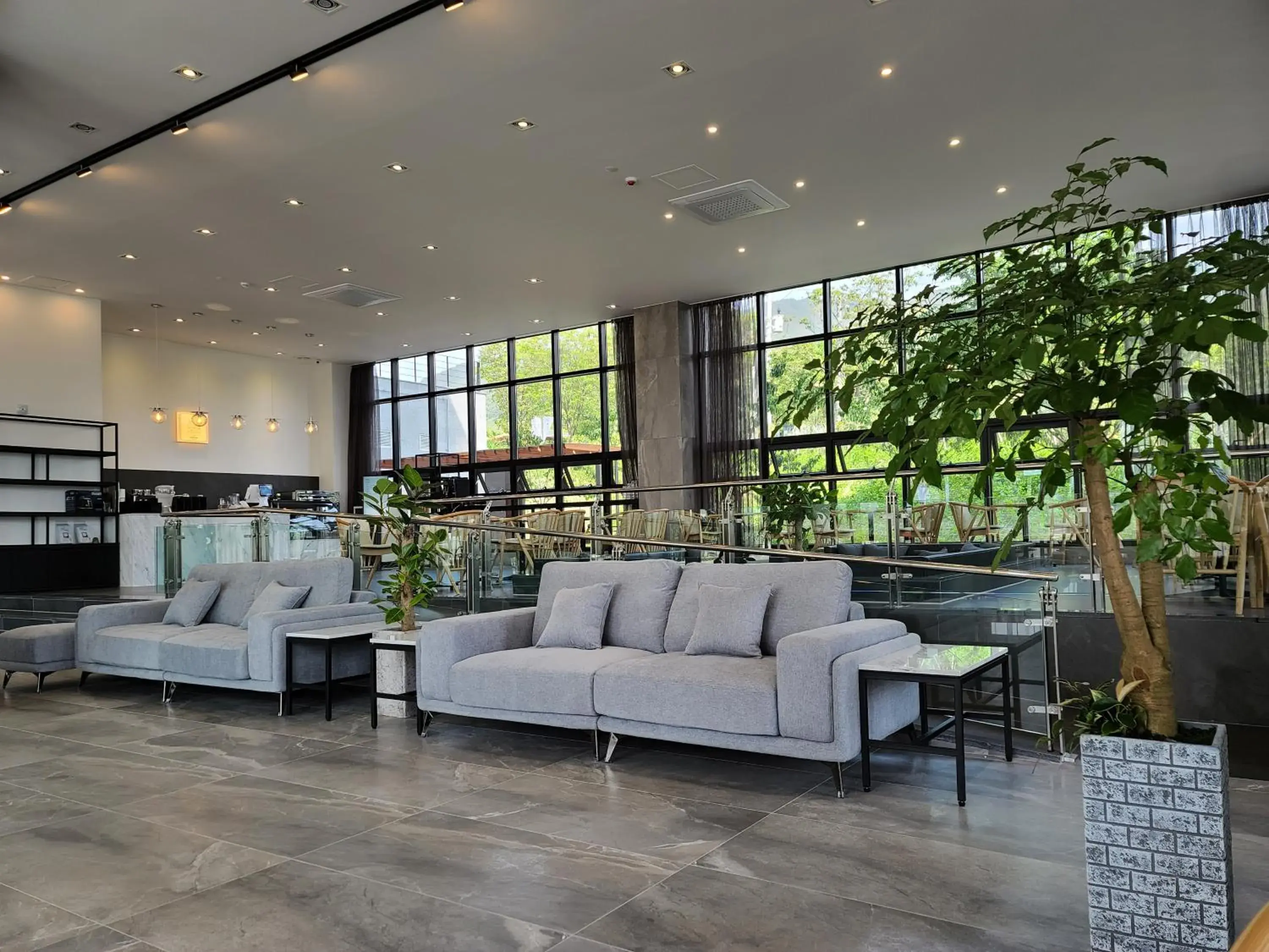 Restaurant/places to eat in Hotel Ohevday Restaurant/places to eat in Hotel Ohevday