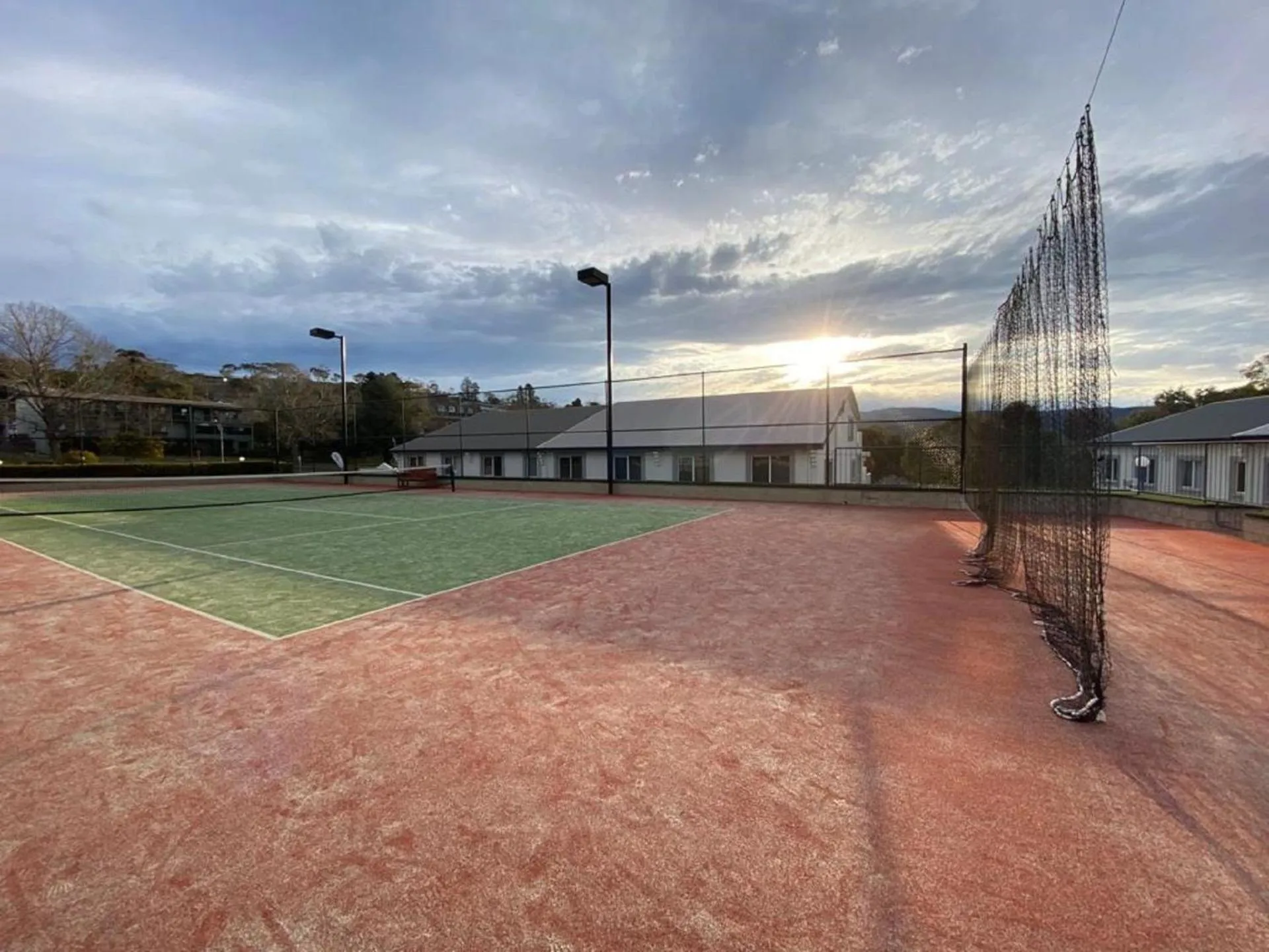 Horizons 201 - Lake Front Studio l Pool l Tennis Court l Bar l WiFi