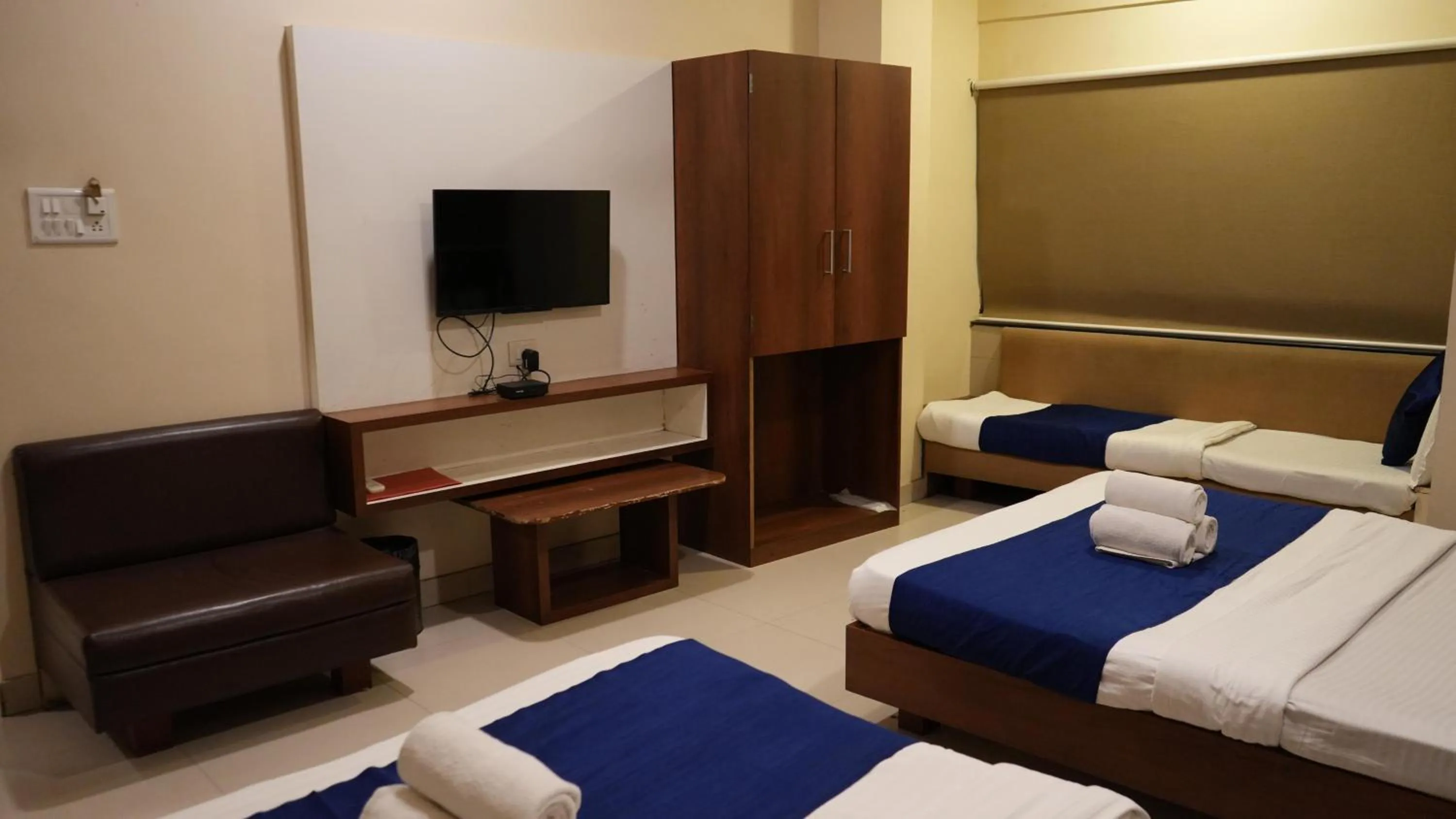 Bedroom, Bed in Hotel Satyug