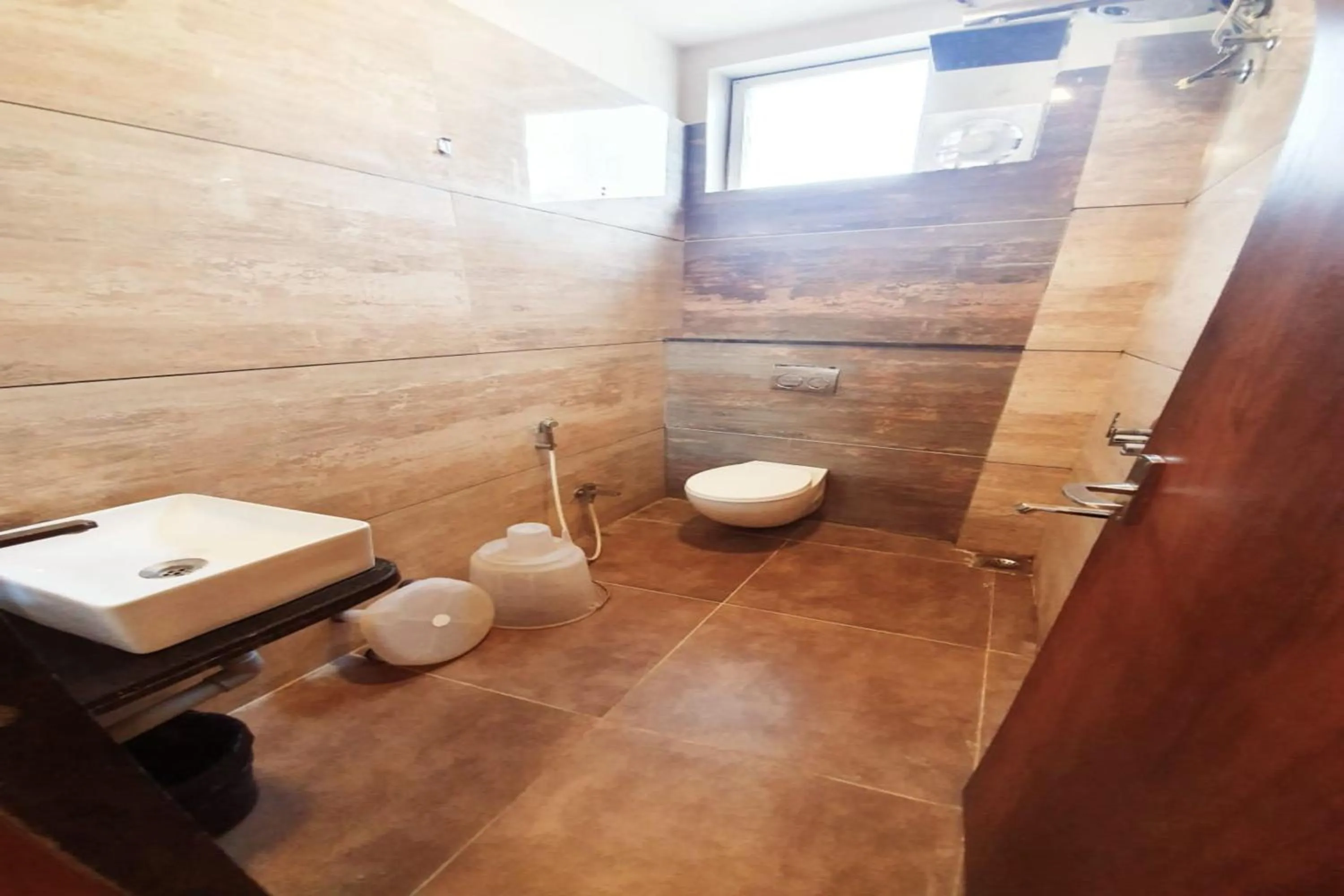 Bathroom in Hotel Satyug