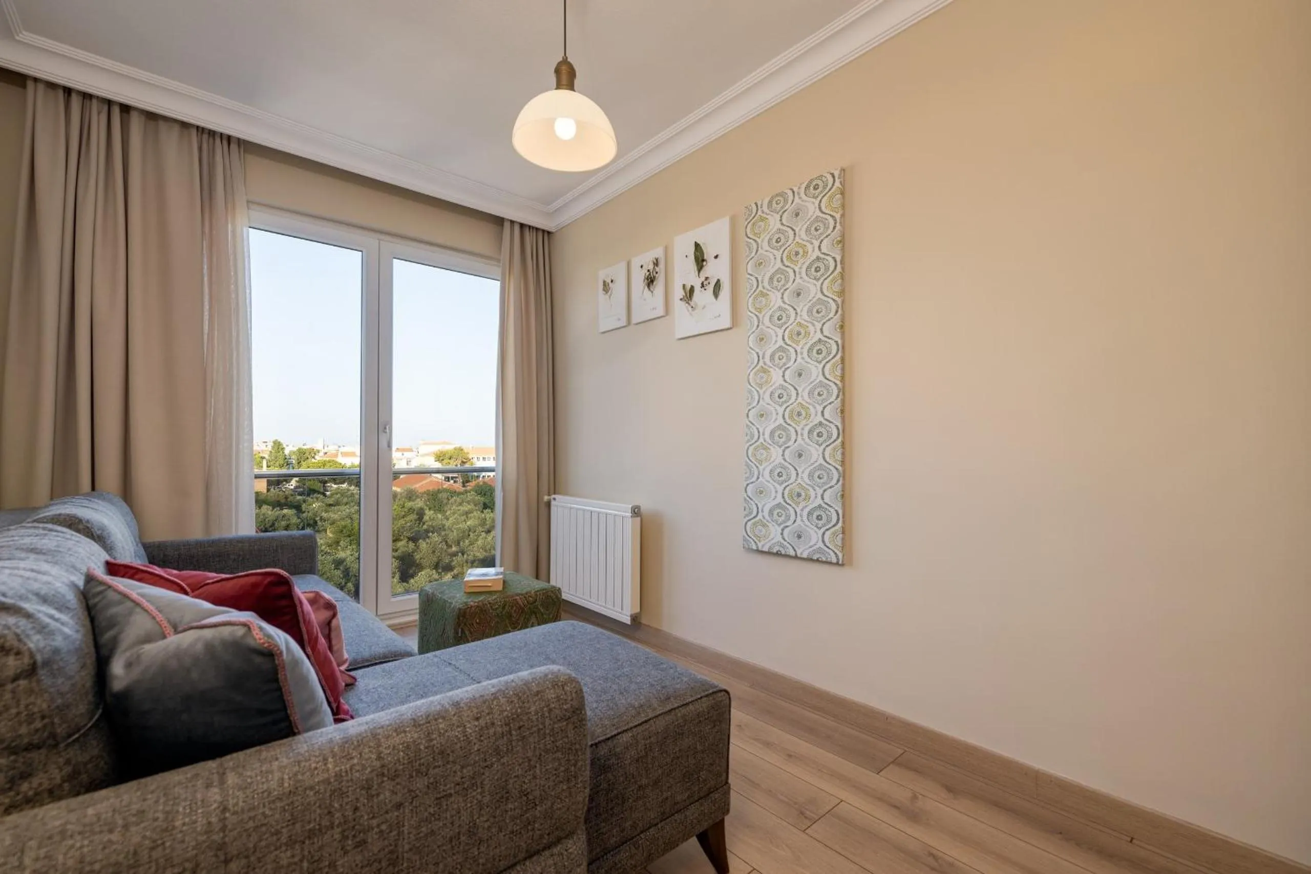 Living room in Gurel Garden House