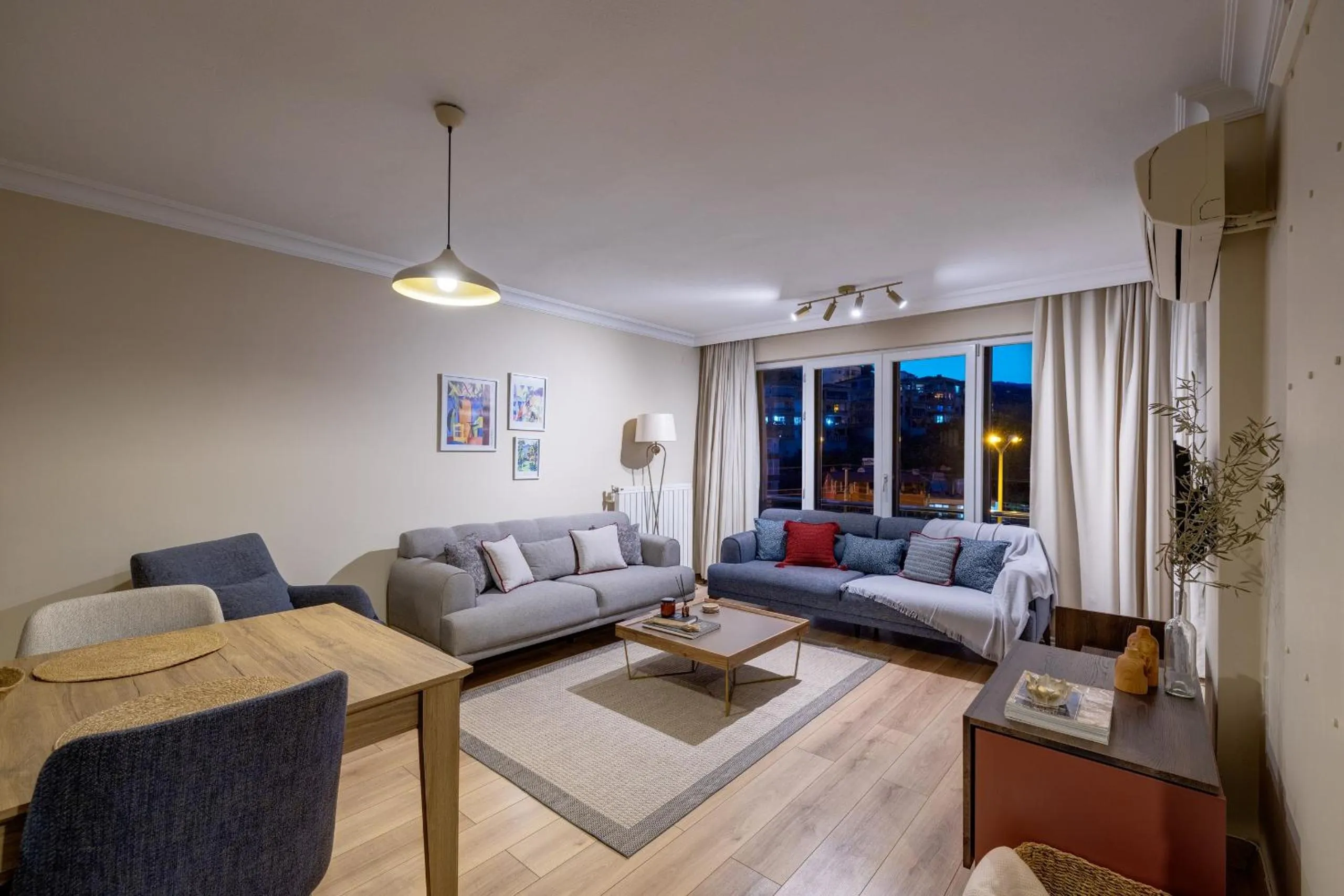 Living room in Gurel Garden House