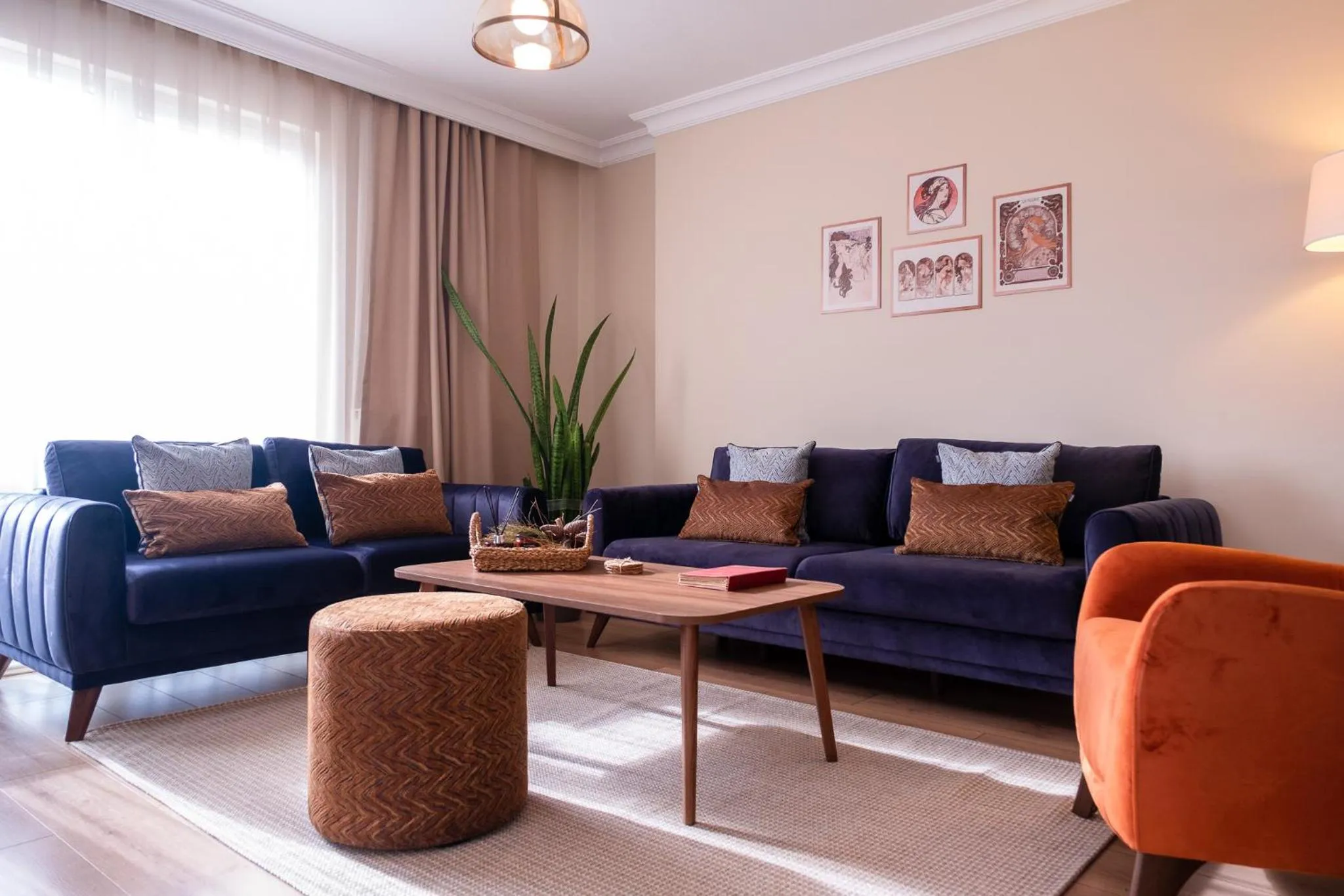 Living room in Gurel Garden House