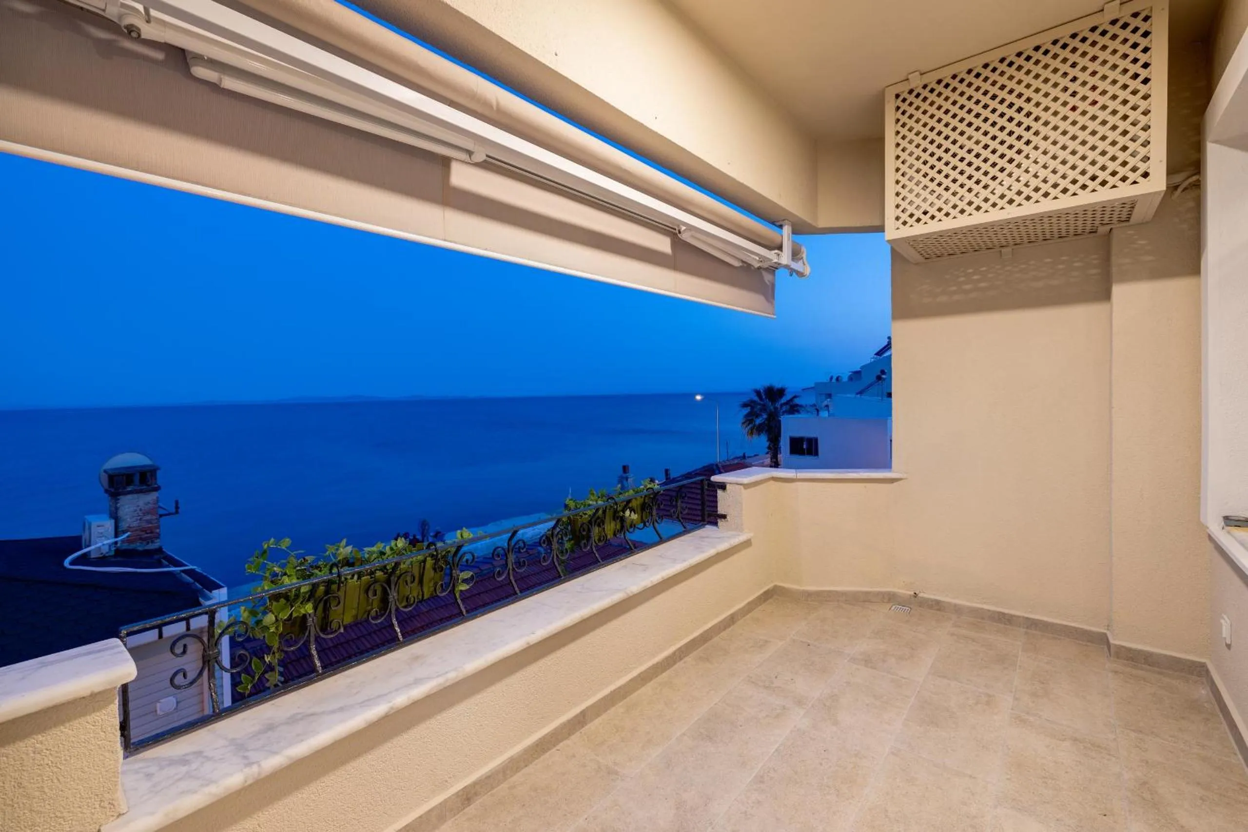 Balcony/Terrace in Gurel Garden House