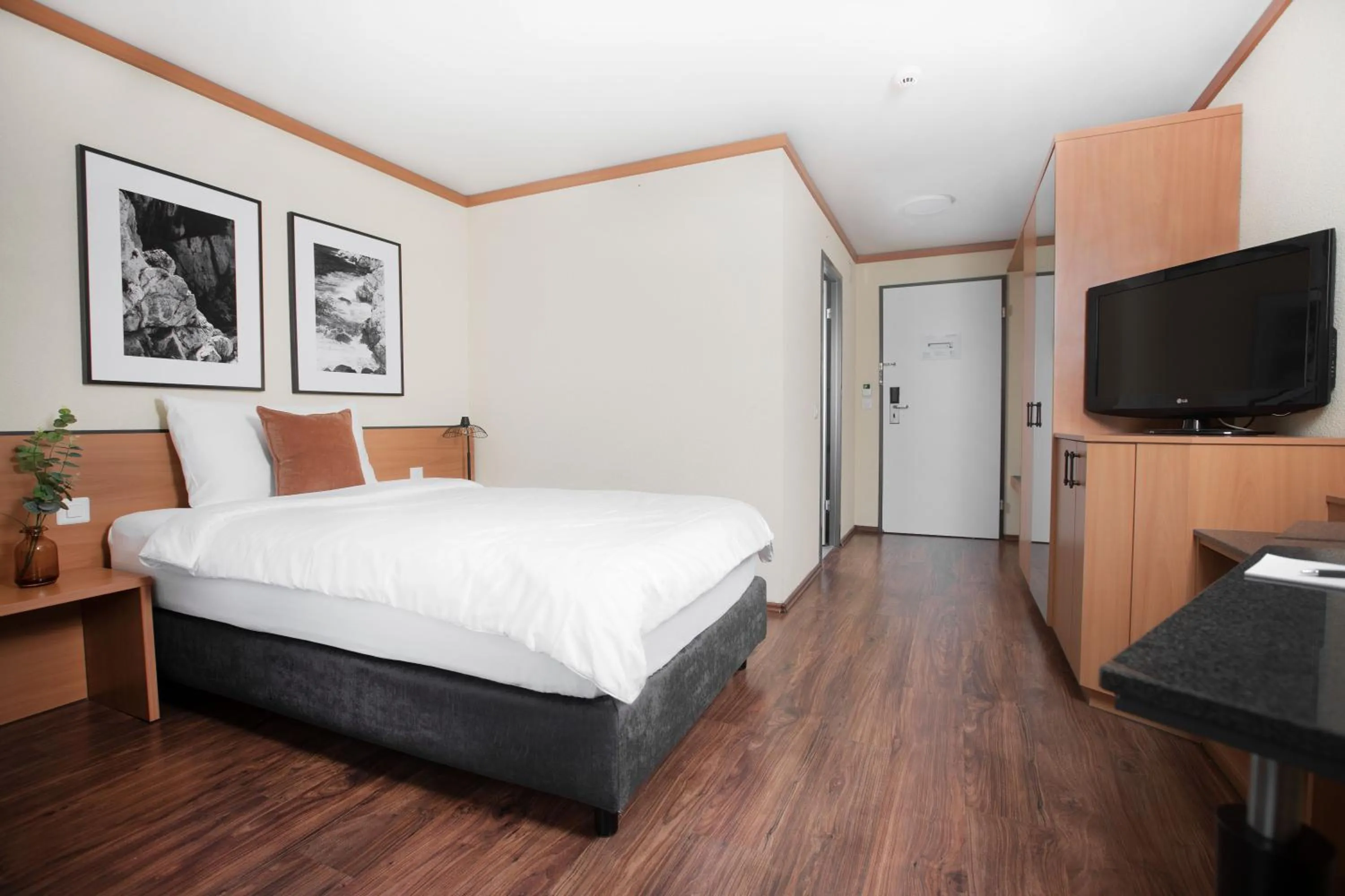 Bedroom, Bed in Hotel Engel - Self-Check-in