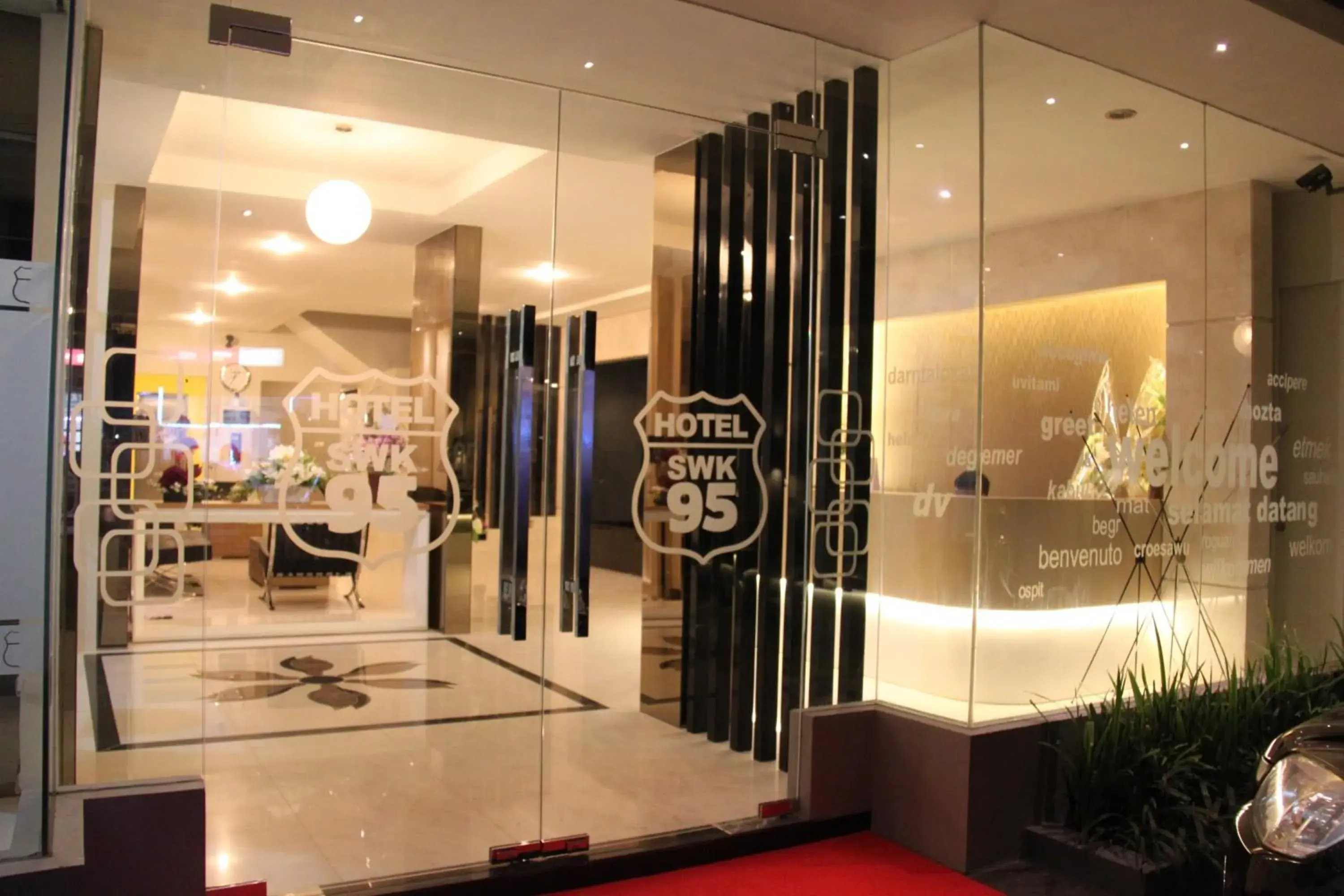 Facade/entrance in SWK 95 Hotel Facade/entrance in SWK 95 Hotel