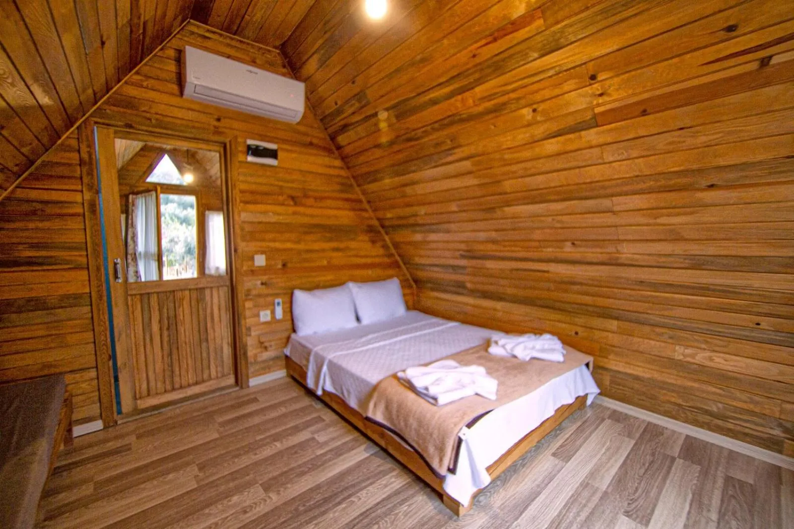 Bed in Kazdaglari Ida Natura Bungalov Hotel