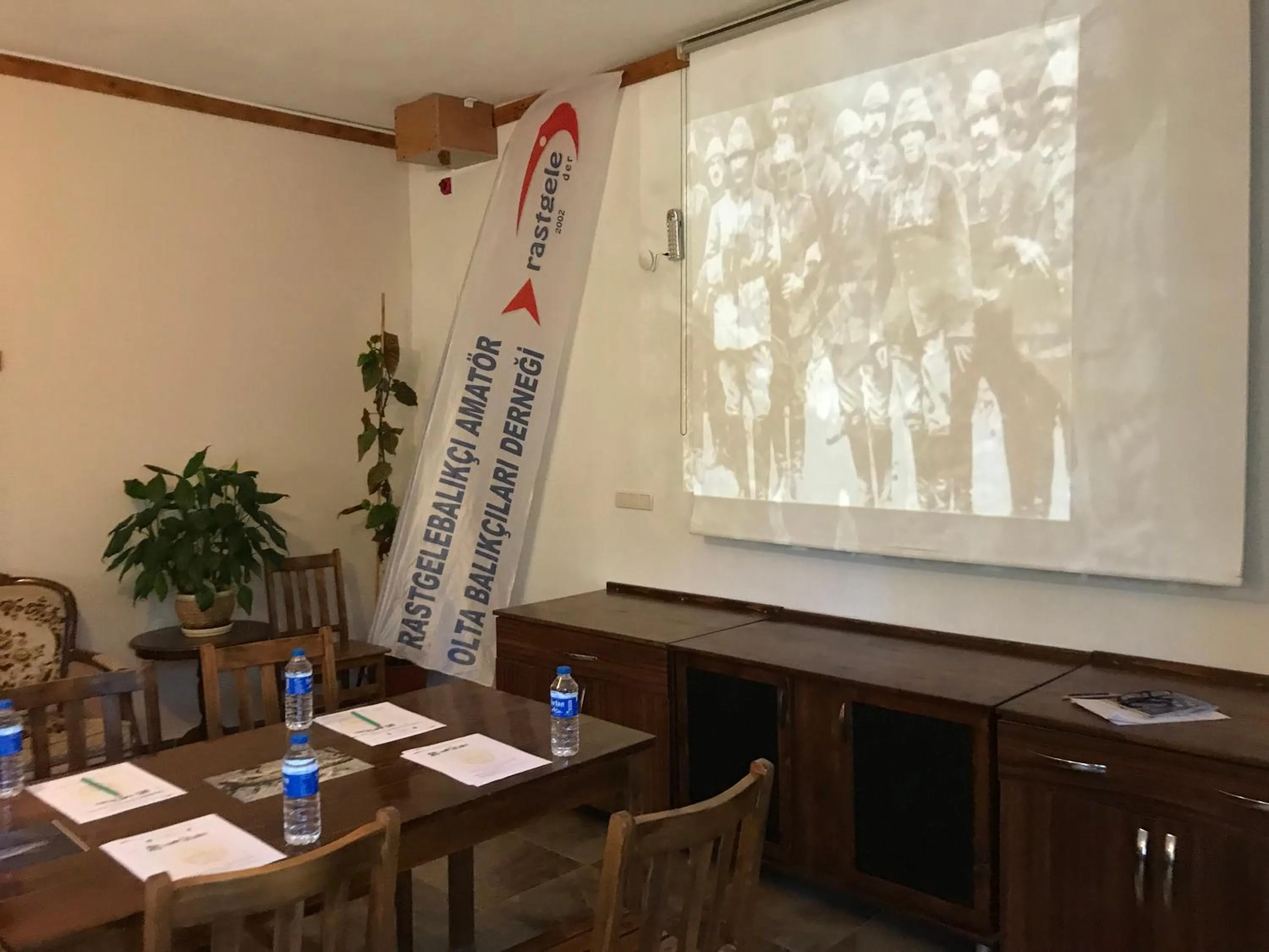 Communal lounge/ TV room in Kazdaglari Ida Natura Bungalov Hotel