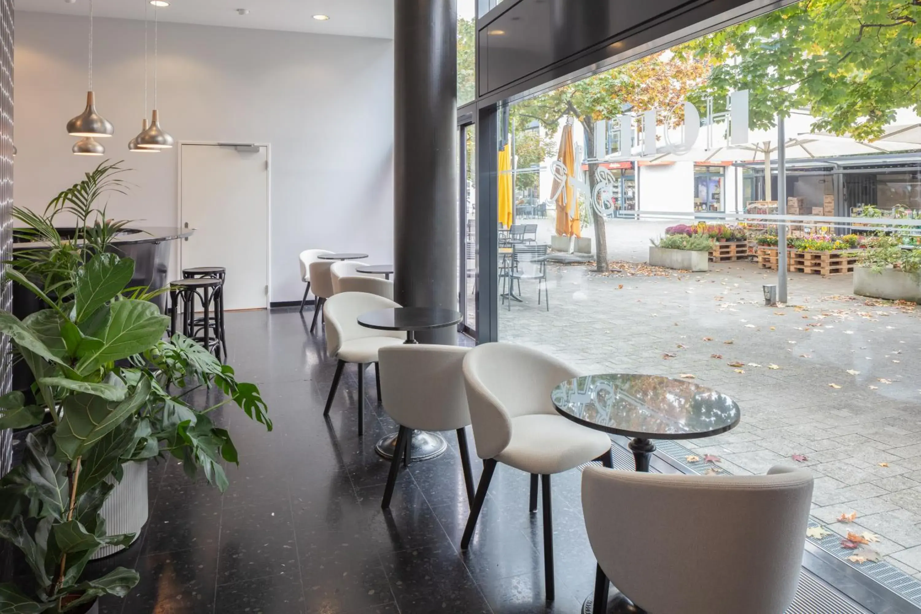 Lounge or bar in Hotel Baslertor Lounge or bar in Hotel Baslertor