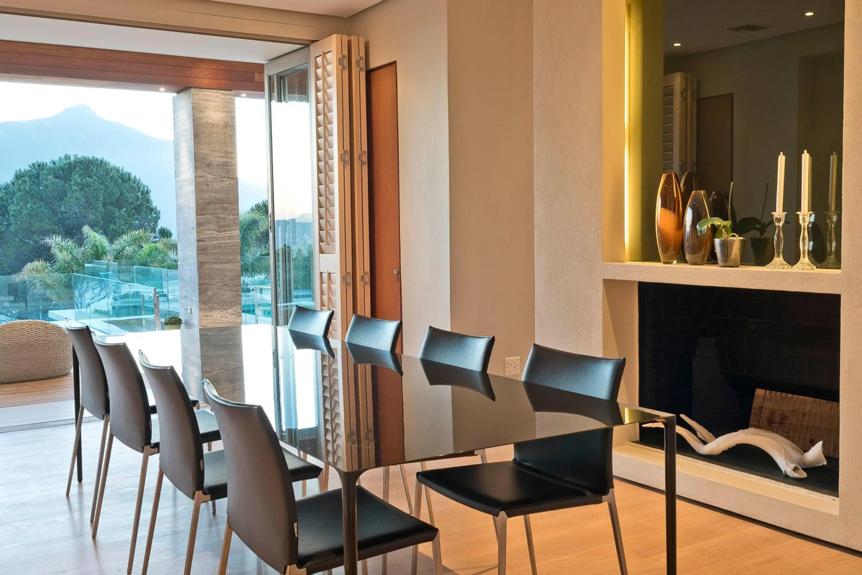 Dining area in Flightdeck