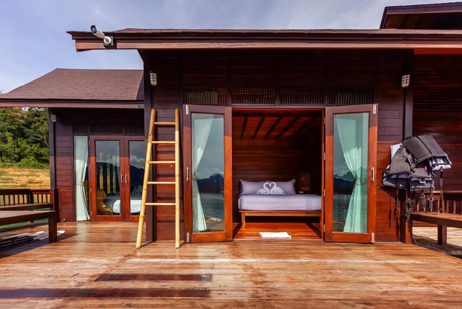Bedroom in 500 Rai Floating Resort Bedroom in 500 Rai Floating Resort