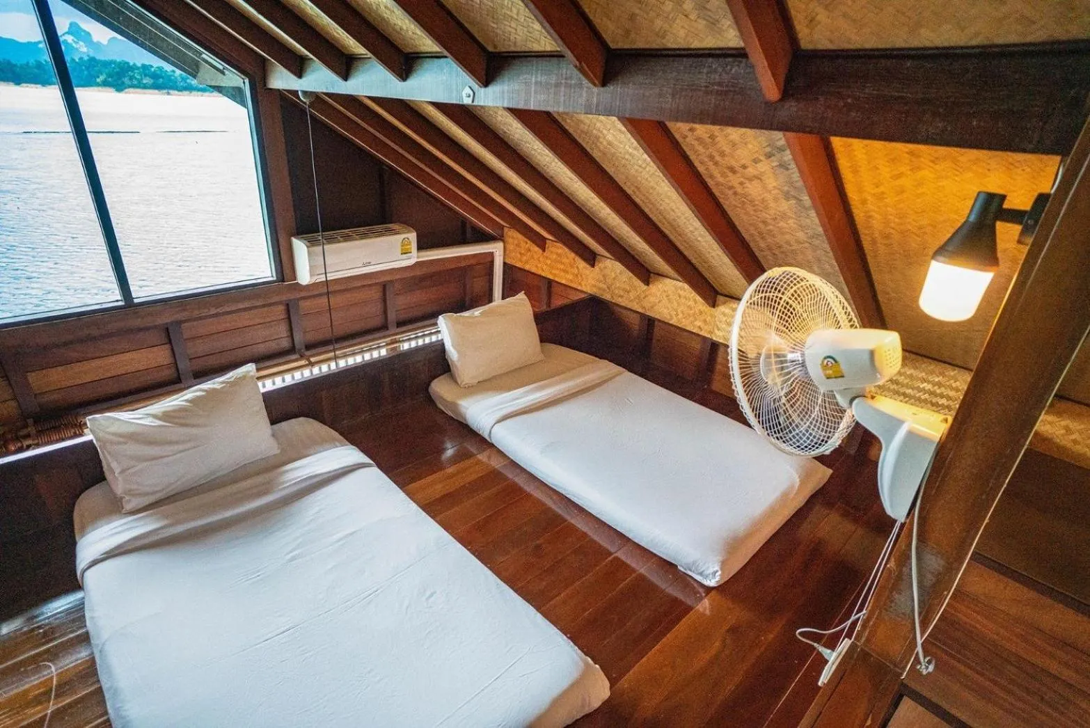 Bedroom in 500 Rai Floating Resort