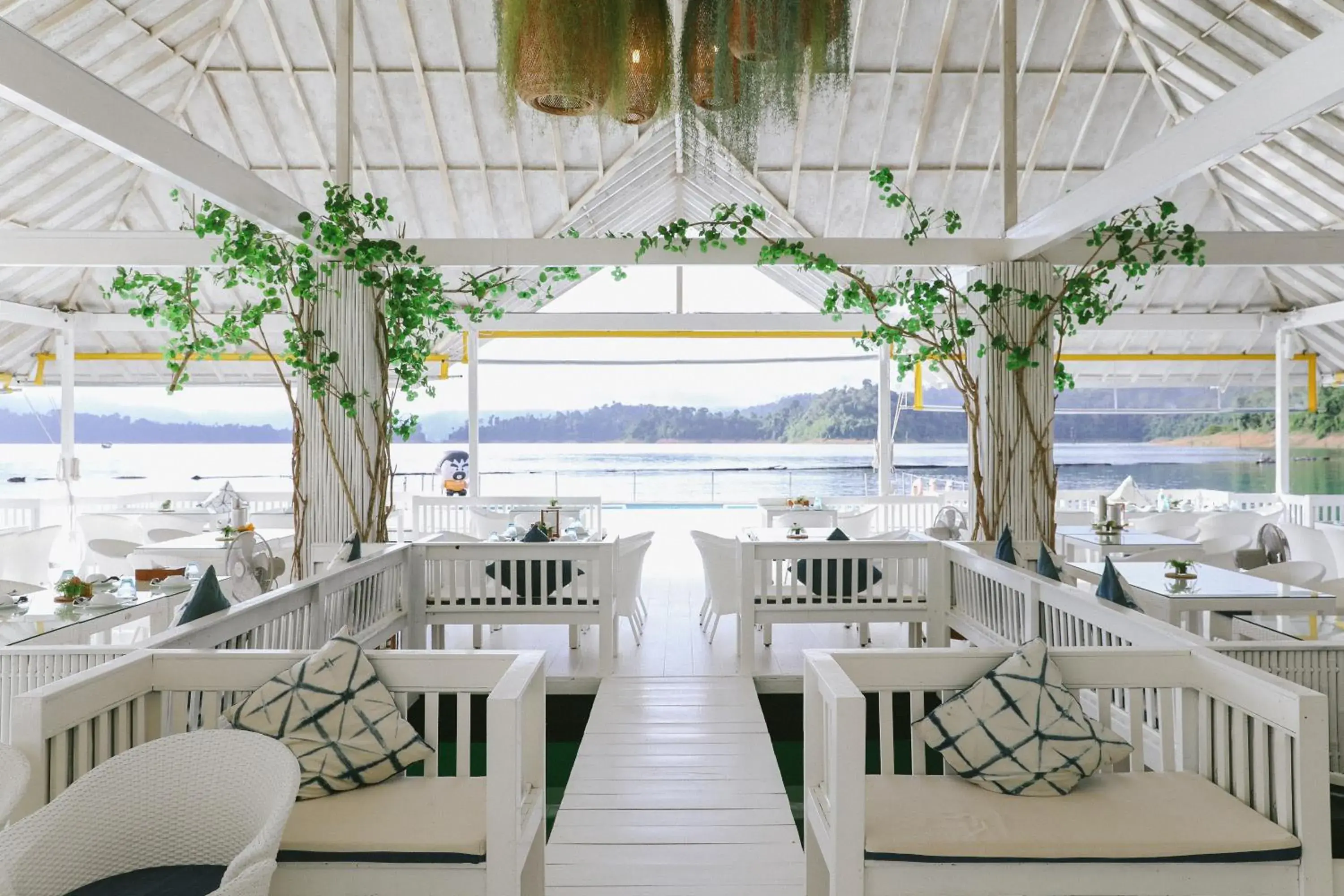 Restaurant/places to eat in 500 Rai Floating Resort Restaurant/places to eat in 500 Rai Floating Resort