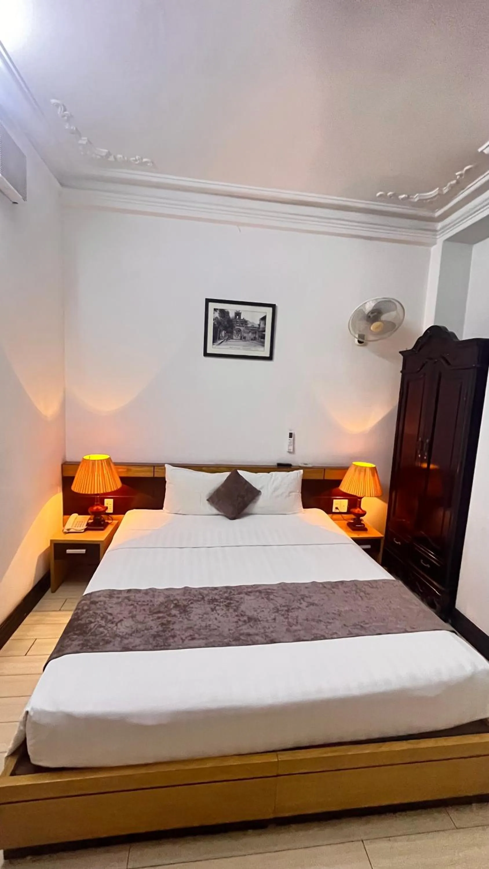 Bed in Hanoi Win Hotel & Travel