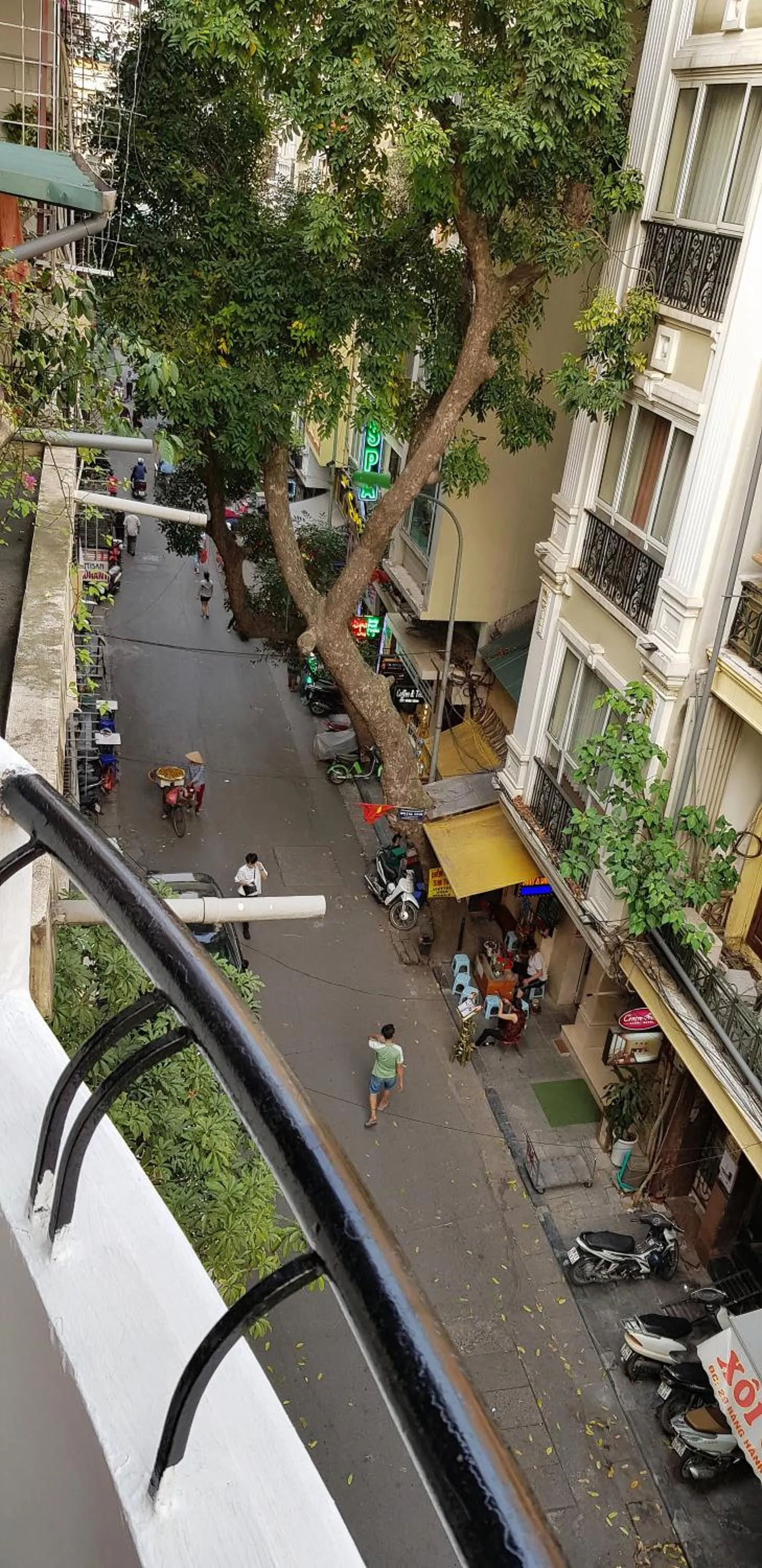 Neighbourhood in Hanoi Win Hotel & Travel