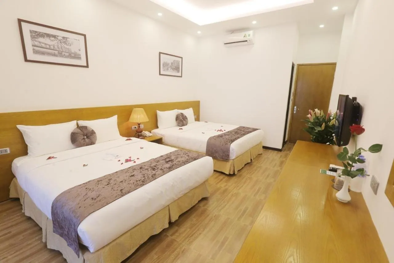 Bed in Hanoi Win Hotel & Travel