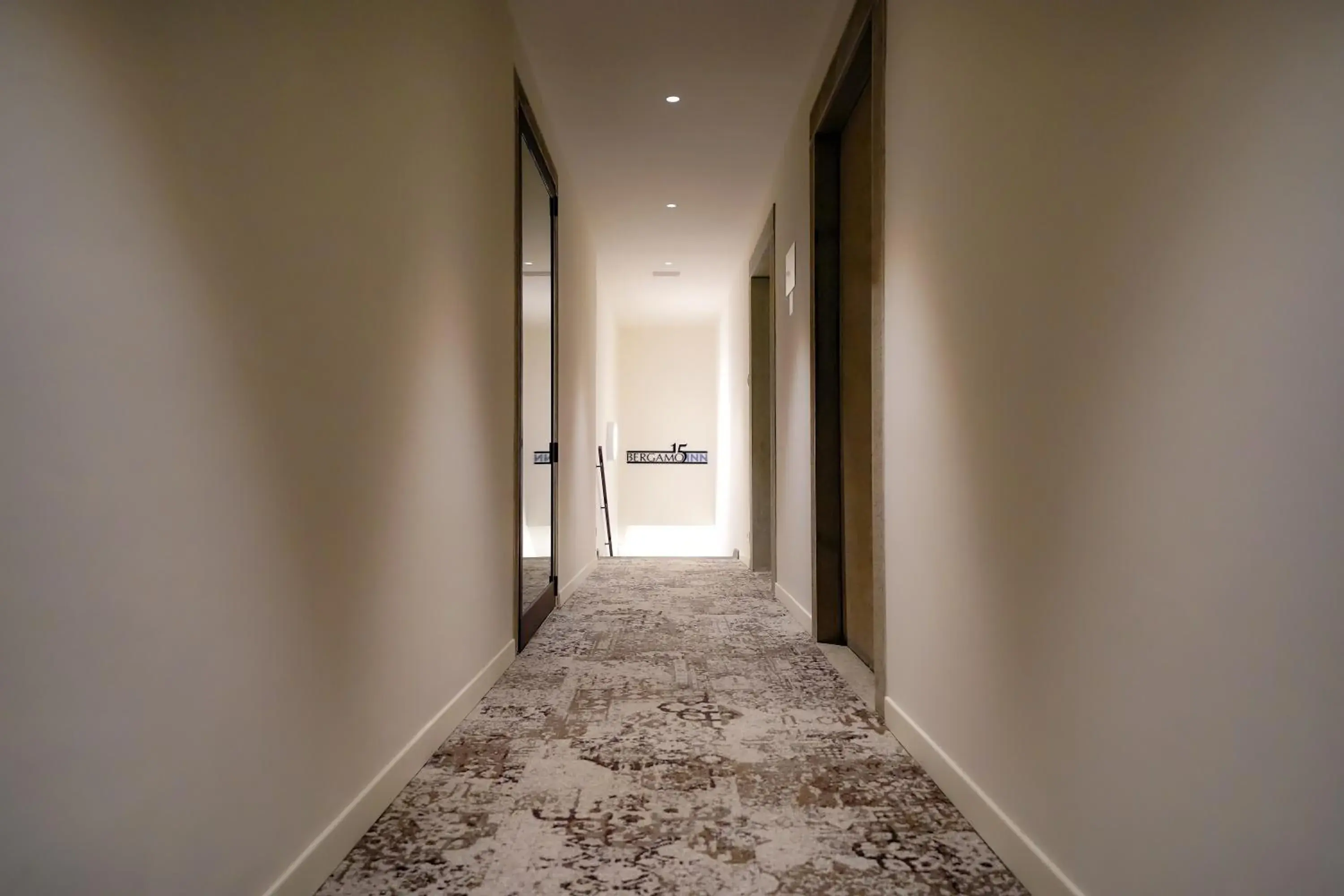 Facade/entrance in Bergamo Inn 15 Facade/entrance in Bergamo Inn 15