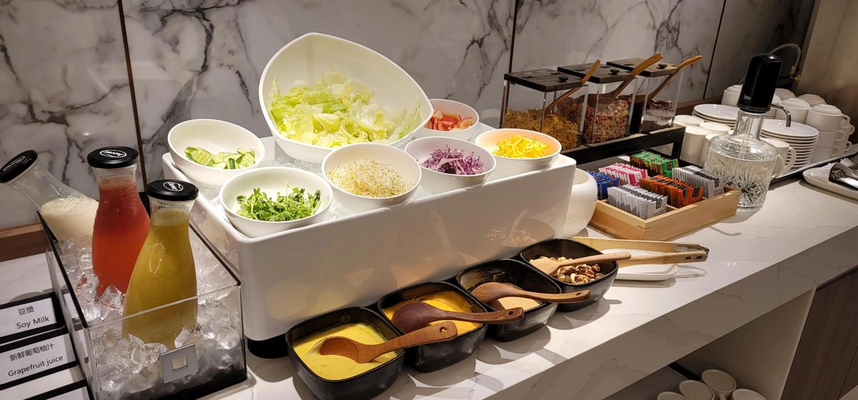 Breakfast in Joyfultel