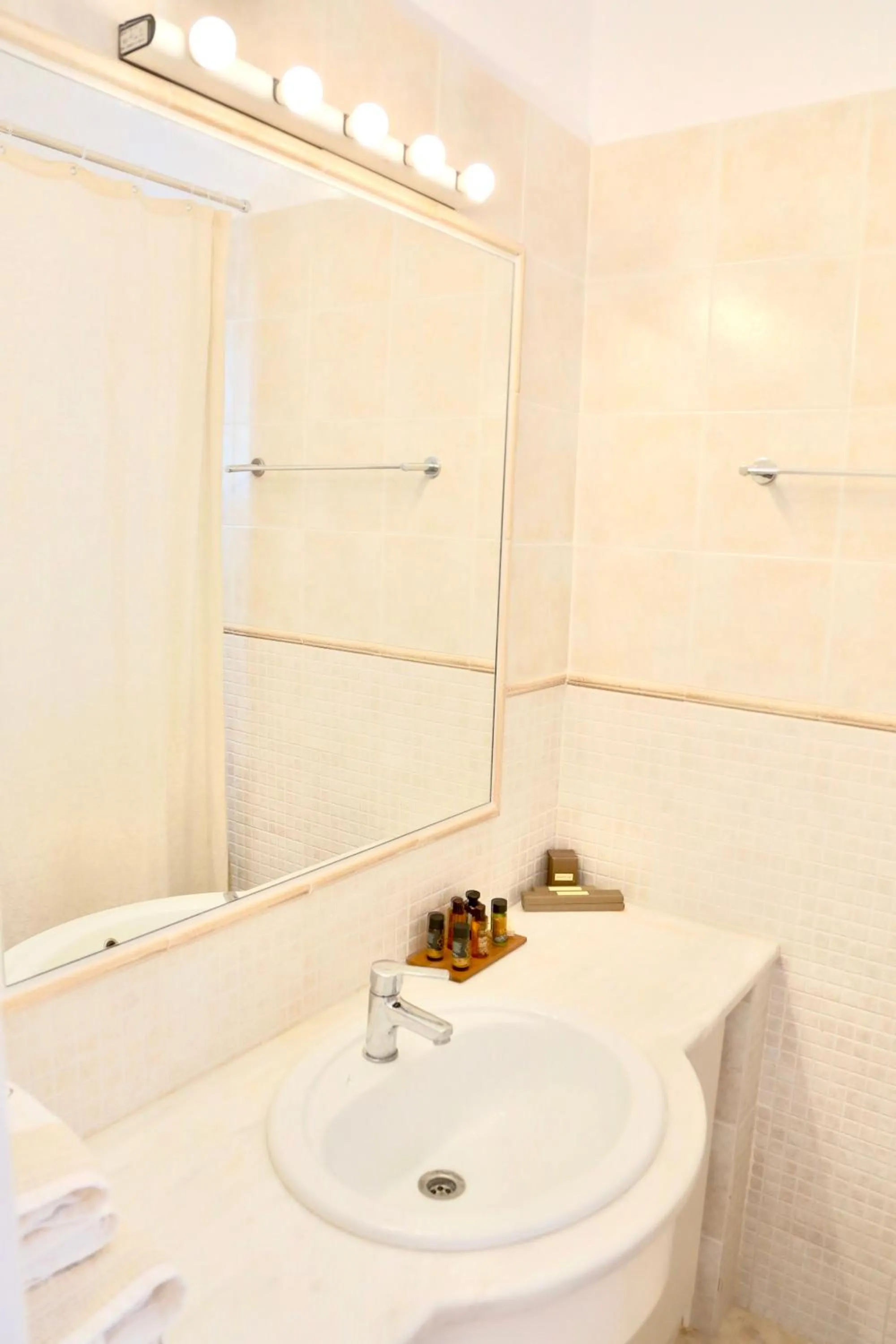 Bathroom in Ubud Mykonos