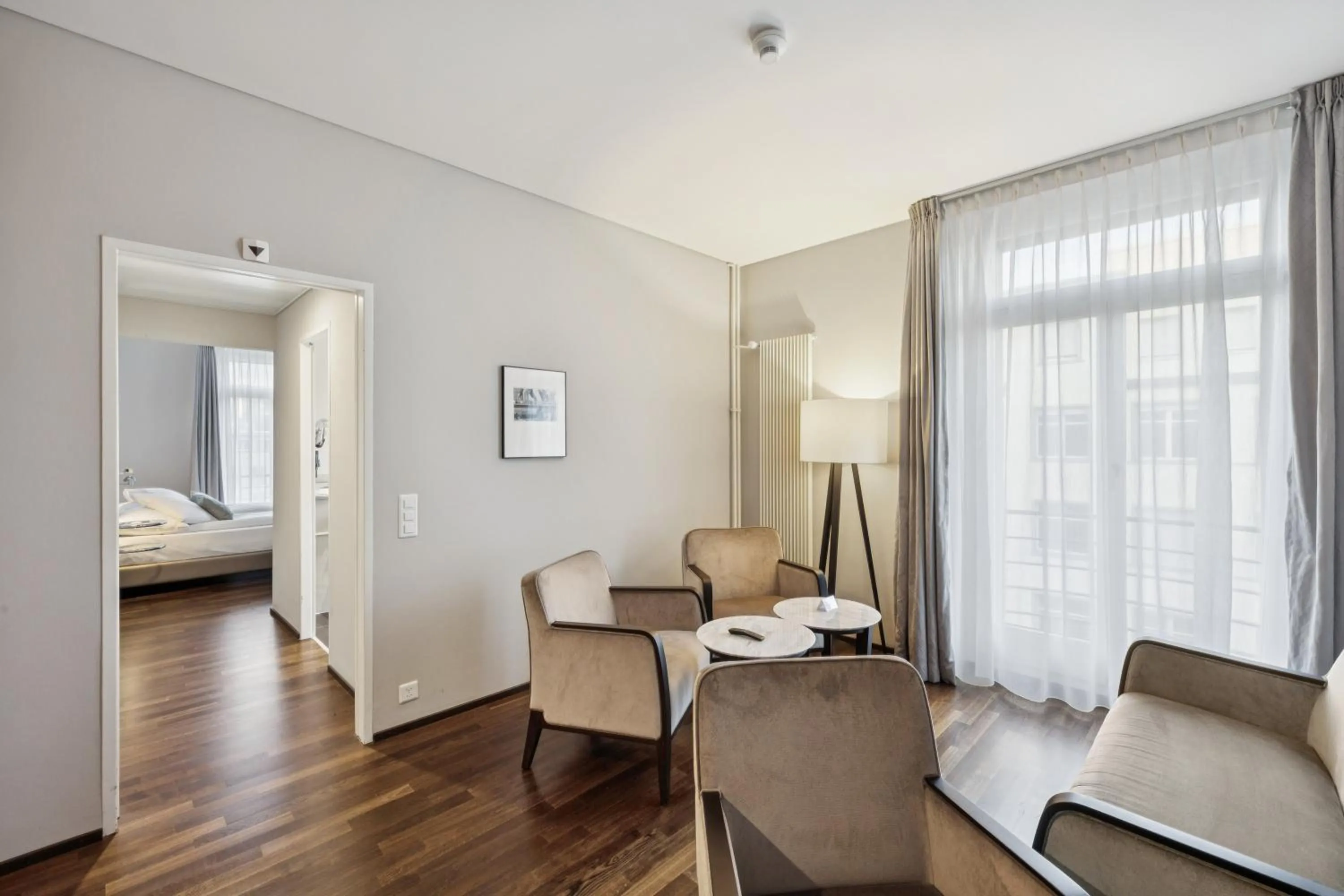 Living room, Bed in GLANDON Rooms Elite