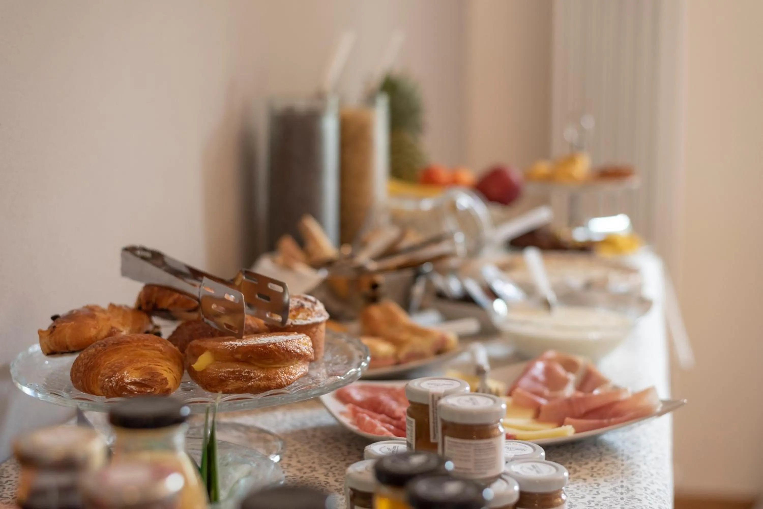 Breakfast in IN LUCUS Guest House