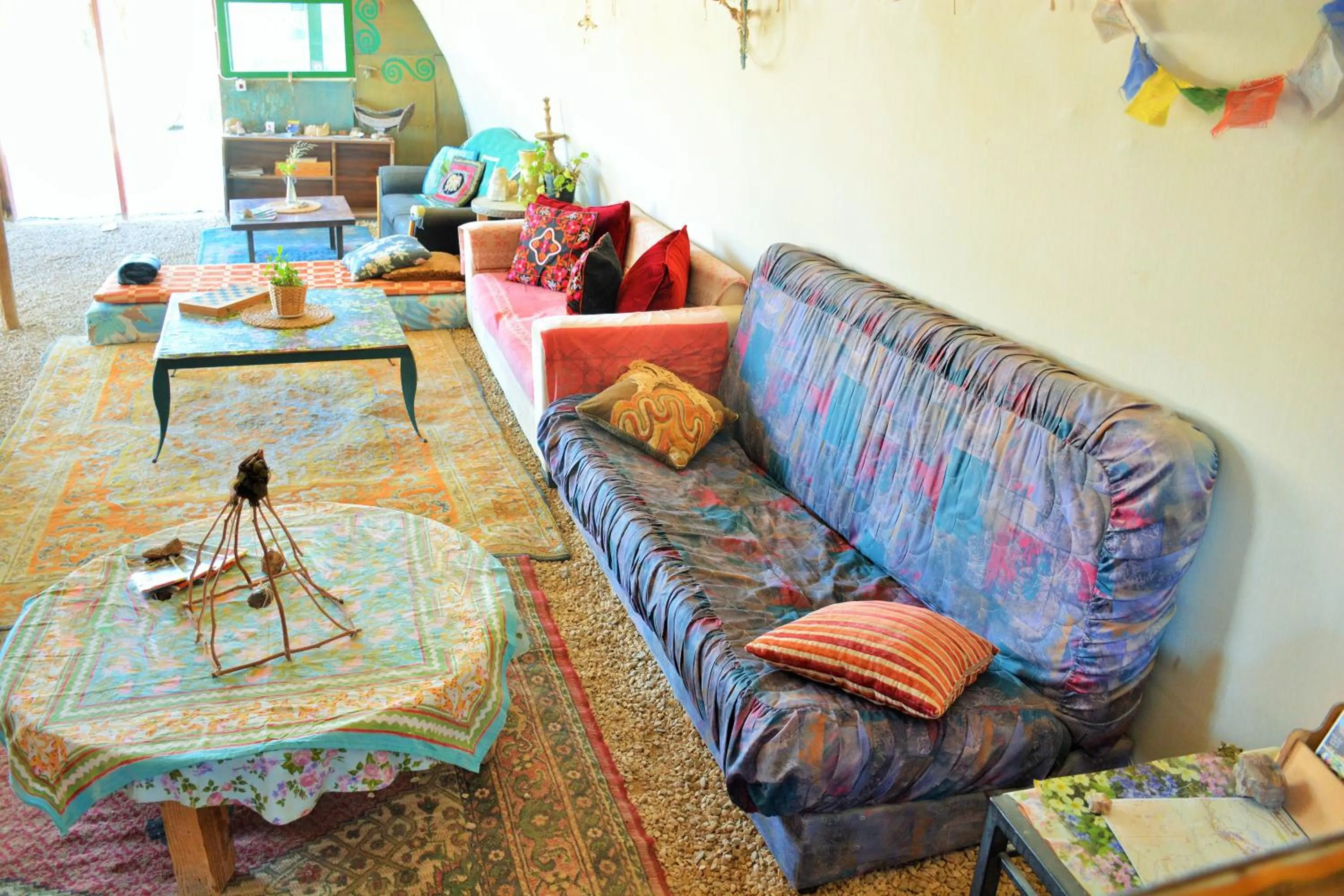 Living room in Silent Arrow