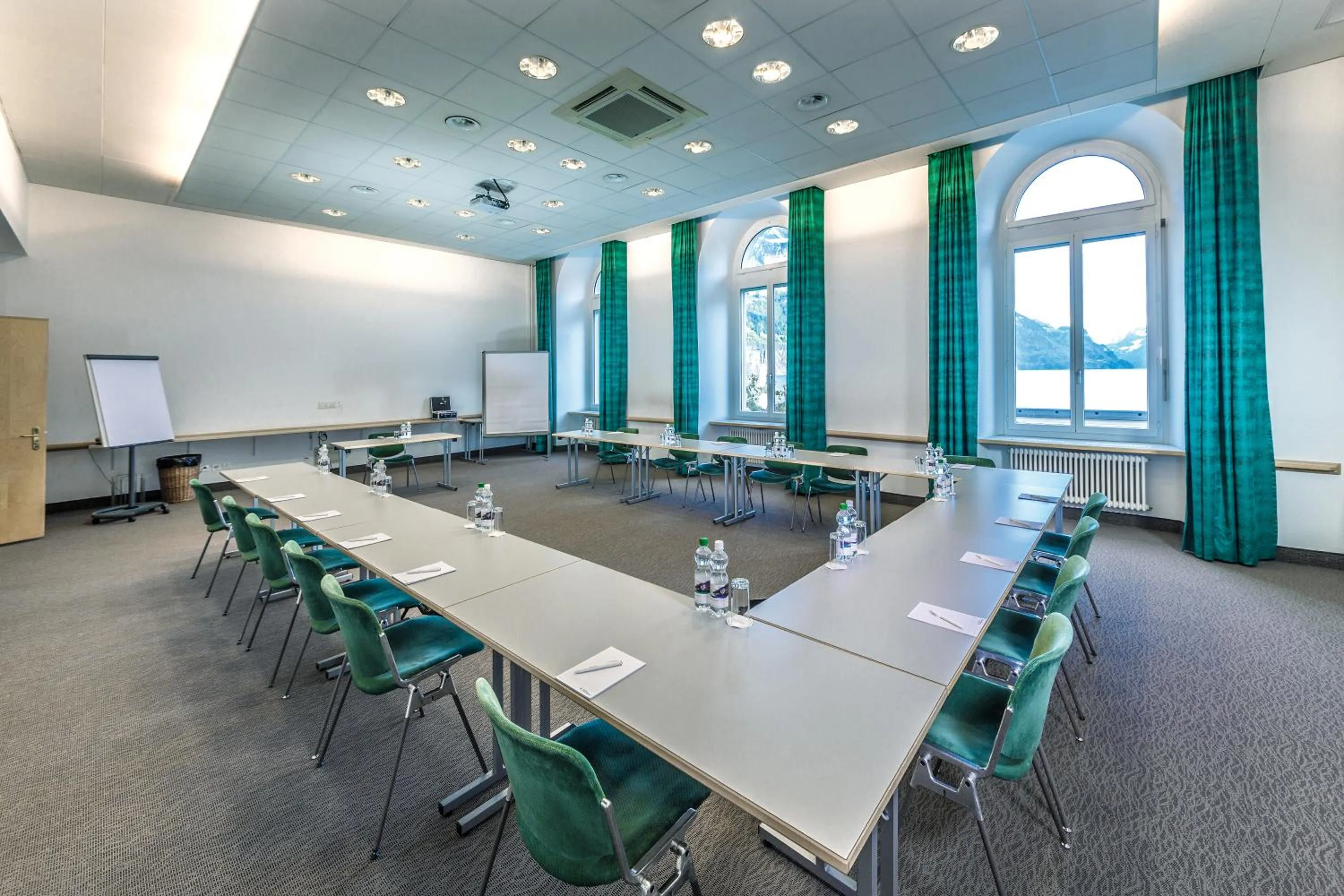 Business facilities in Seehotel Waldstätterhof Swiss Quality