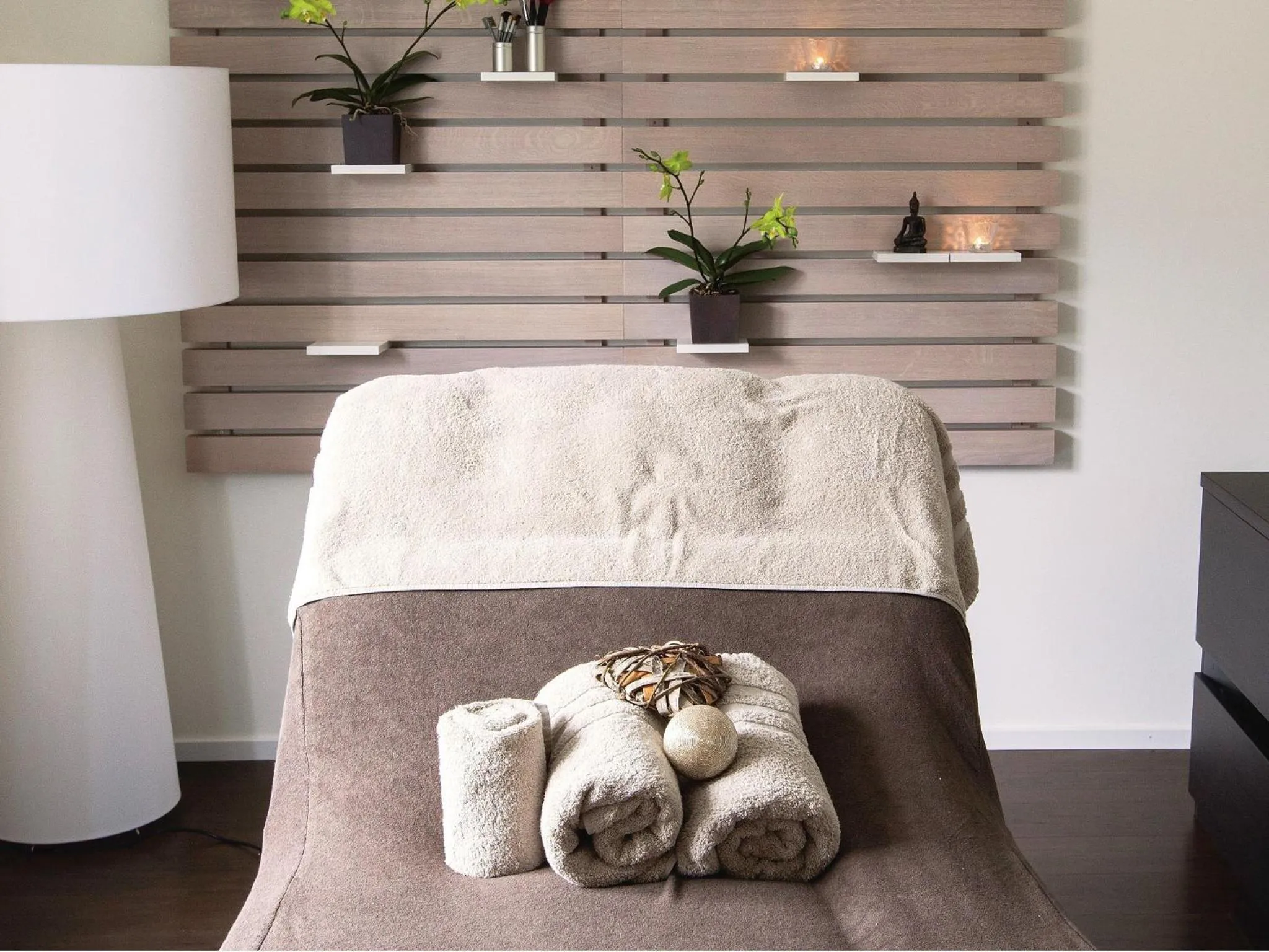 Spa and wellness centre/facilities, Bed in Seehotel Waldstätterhof Swiss Quality