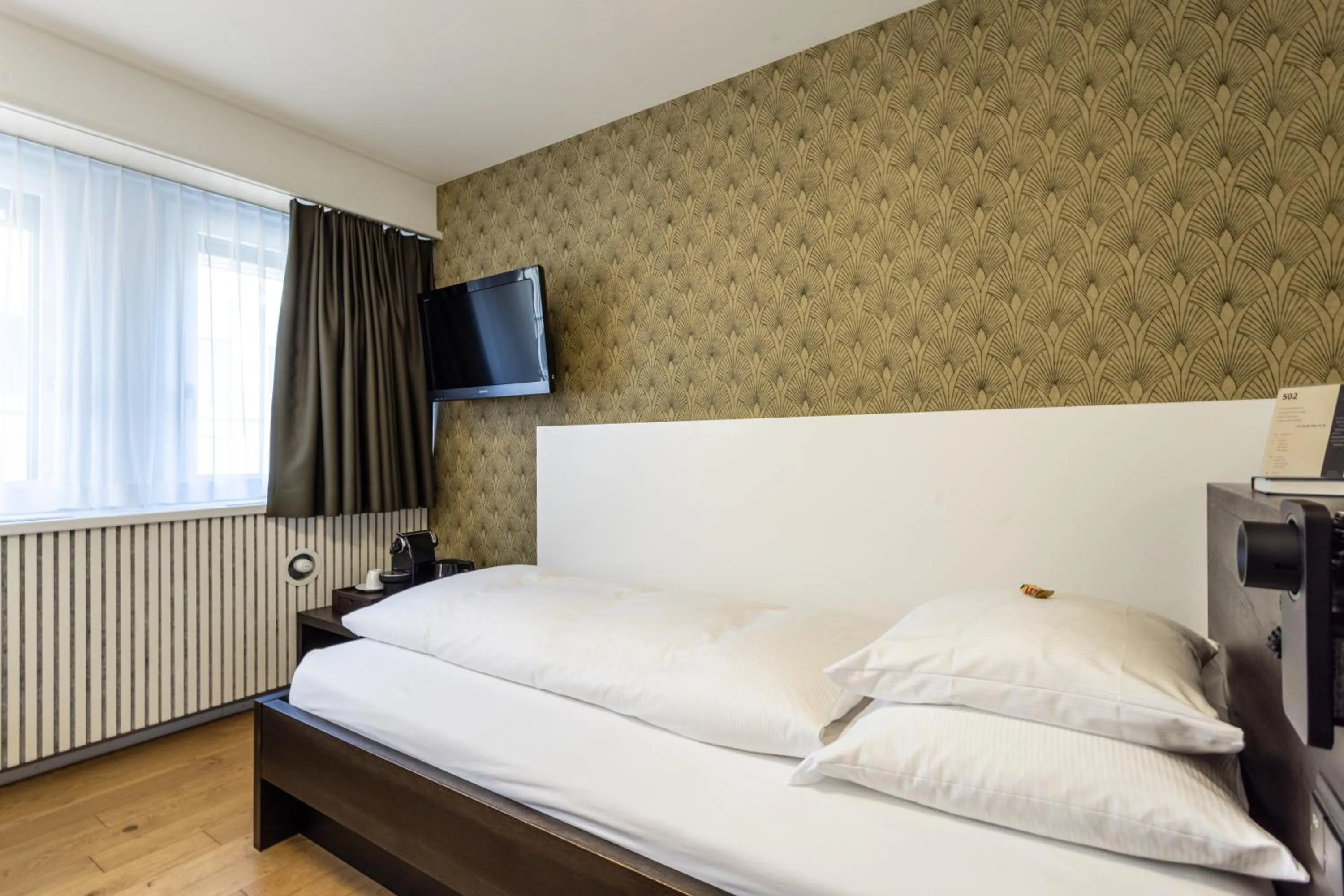 Classic Single Room with Air Conditioning - single occupancy in ABC Swiss Quality Hotel