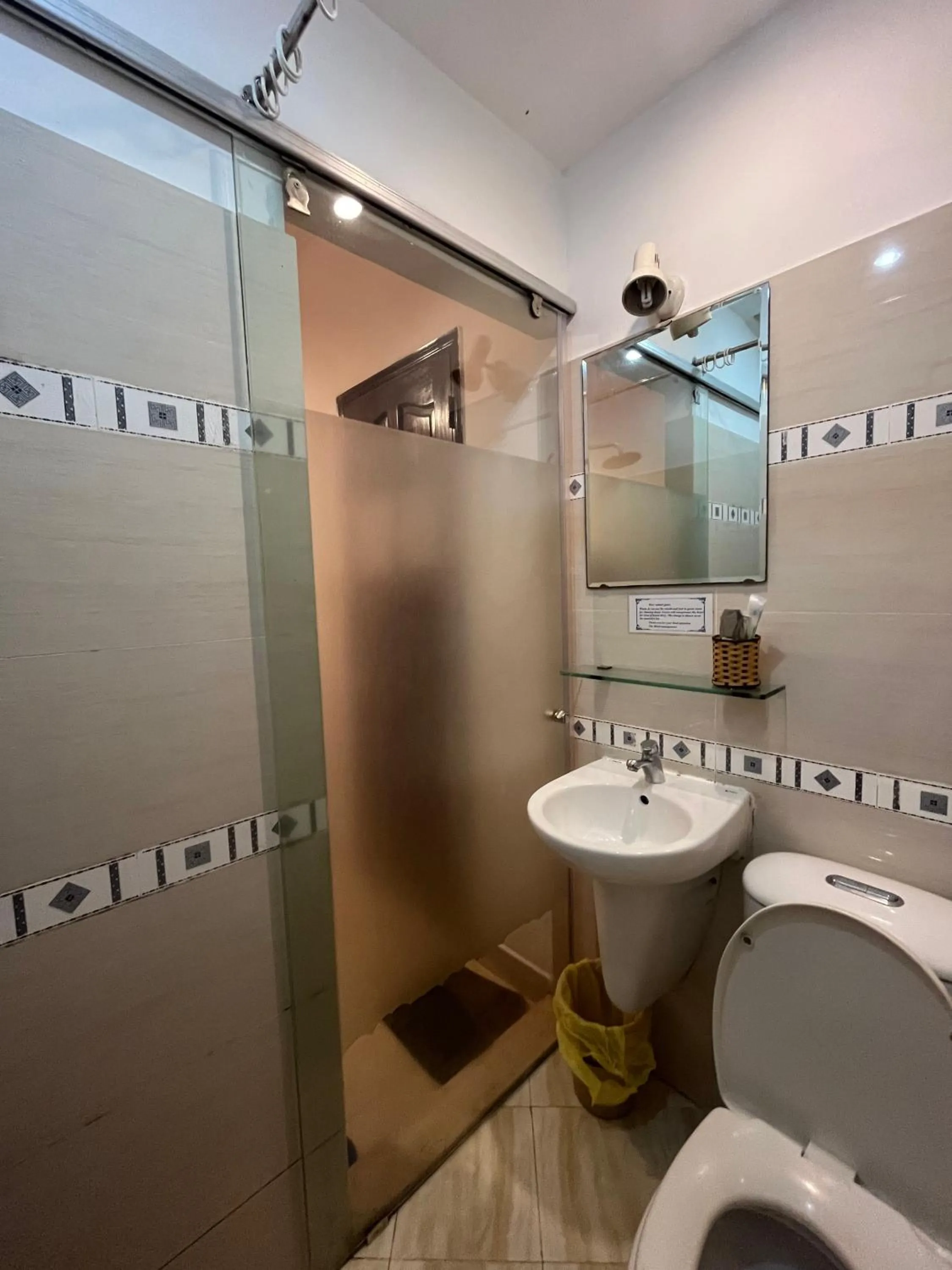 Shower in The Alley Saigon Hotel