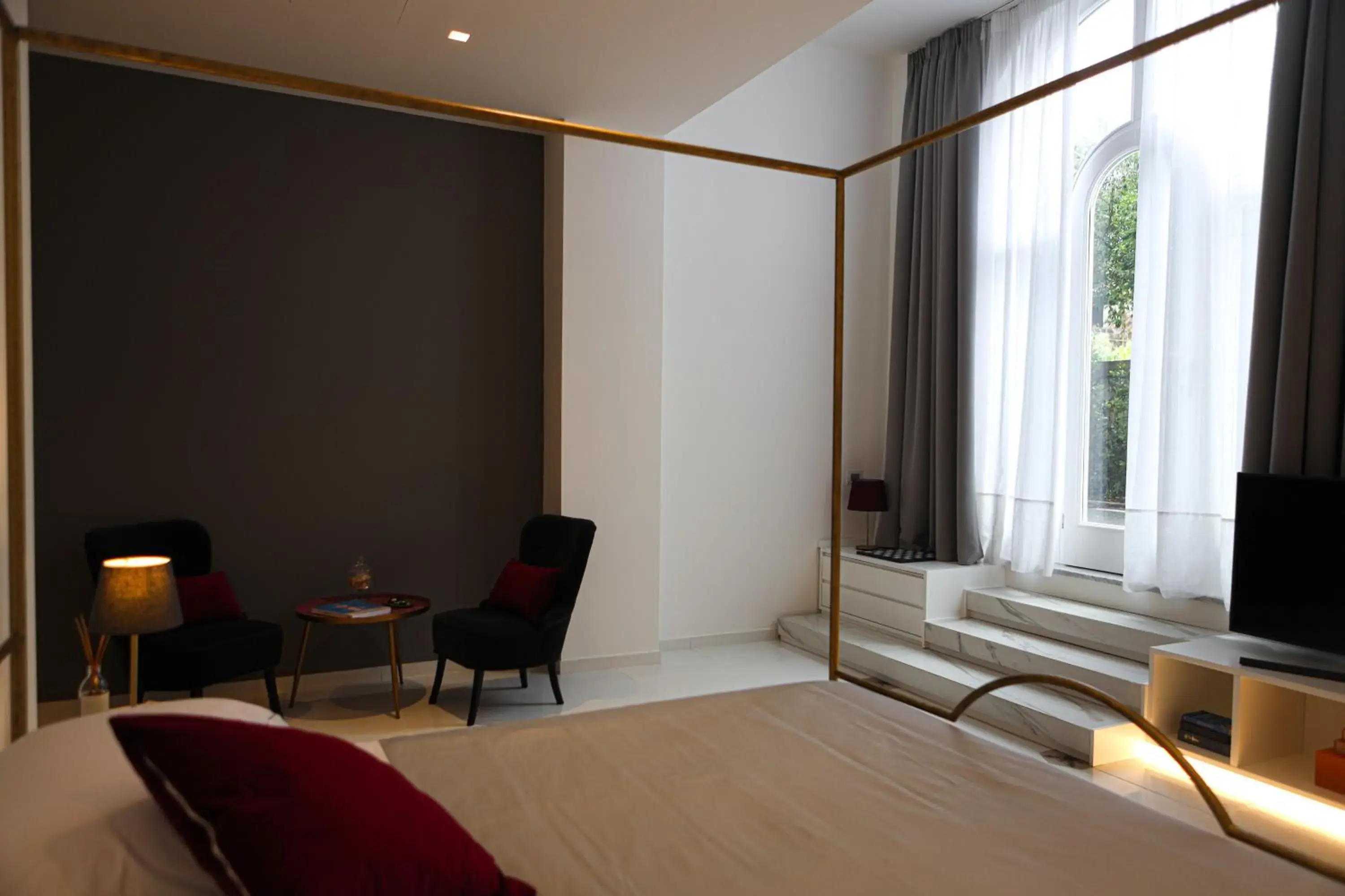 Deluxe Queen Suite - single occupancy in Raphaëlle Relais Deluxe Queen Suite - single occupancy in Raphaëlle Relais