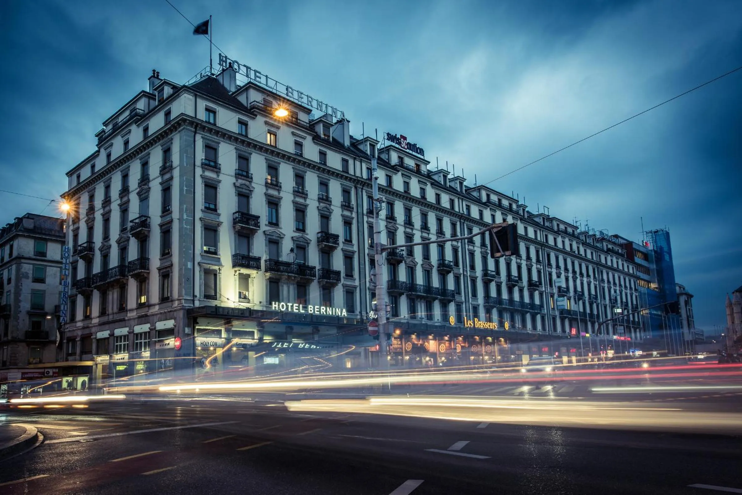 Facade/entrance in Hotel Bernina Geneva